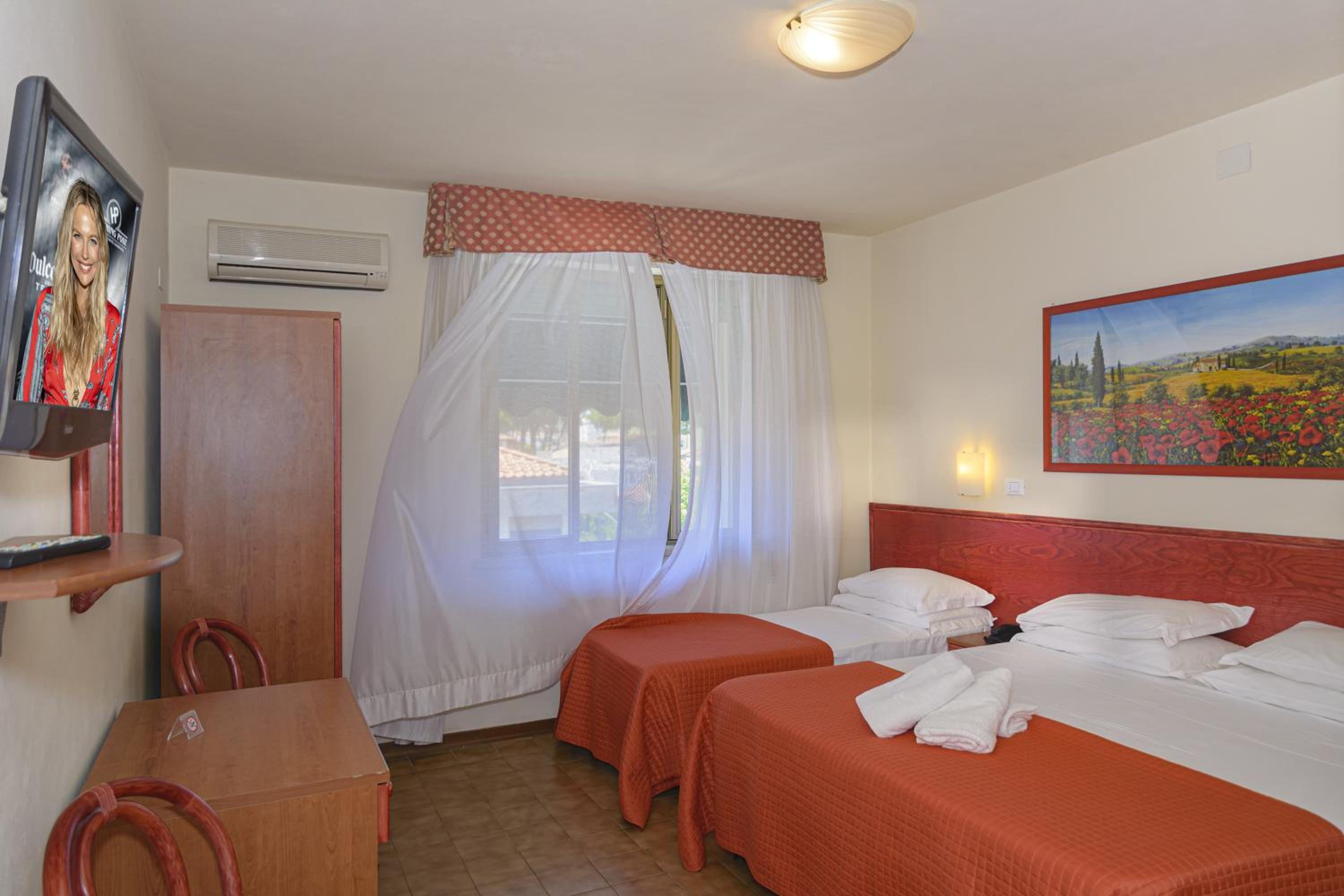 Triple Room photo 3