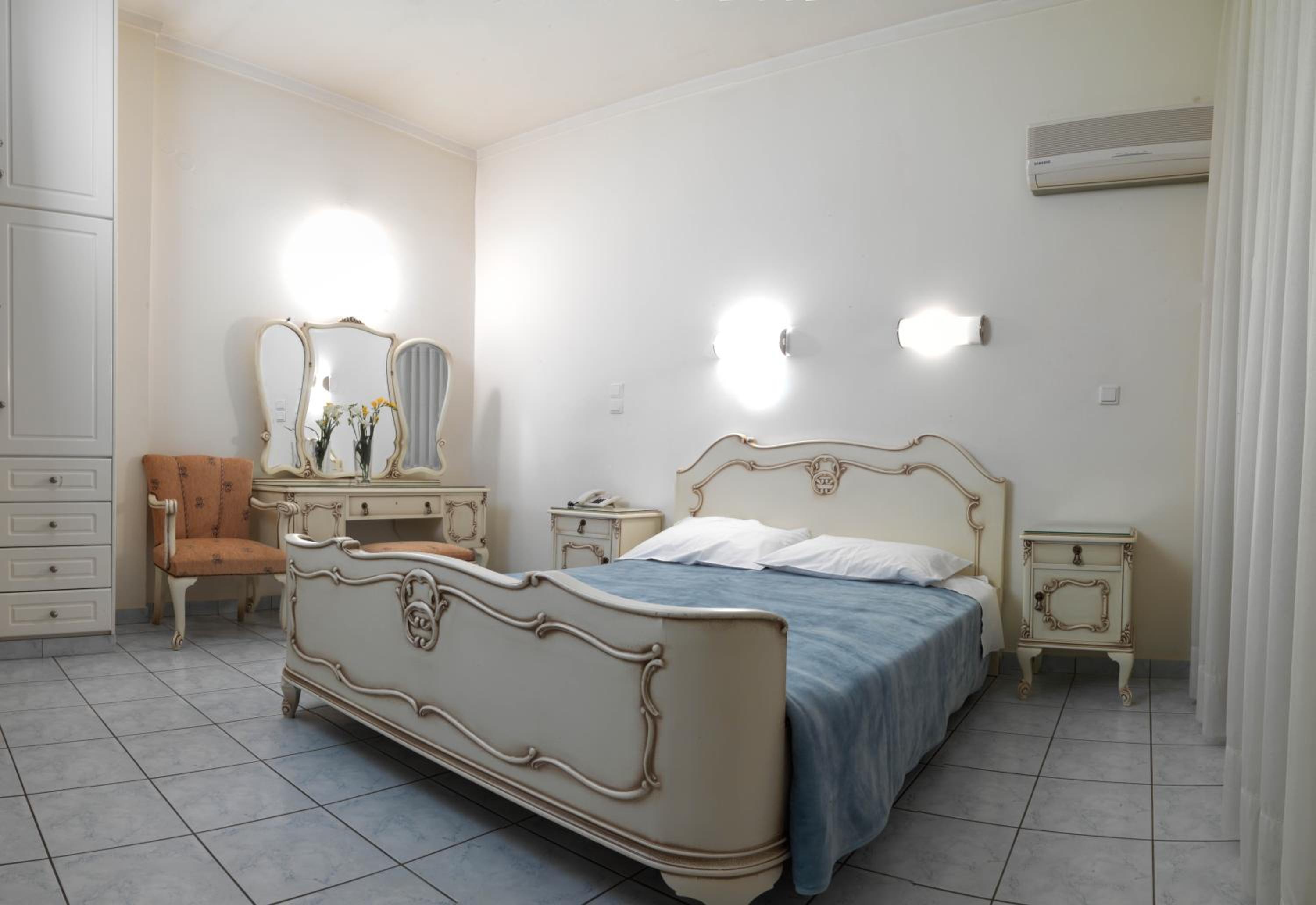 Twin Room - Photo 5
