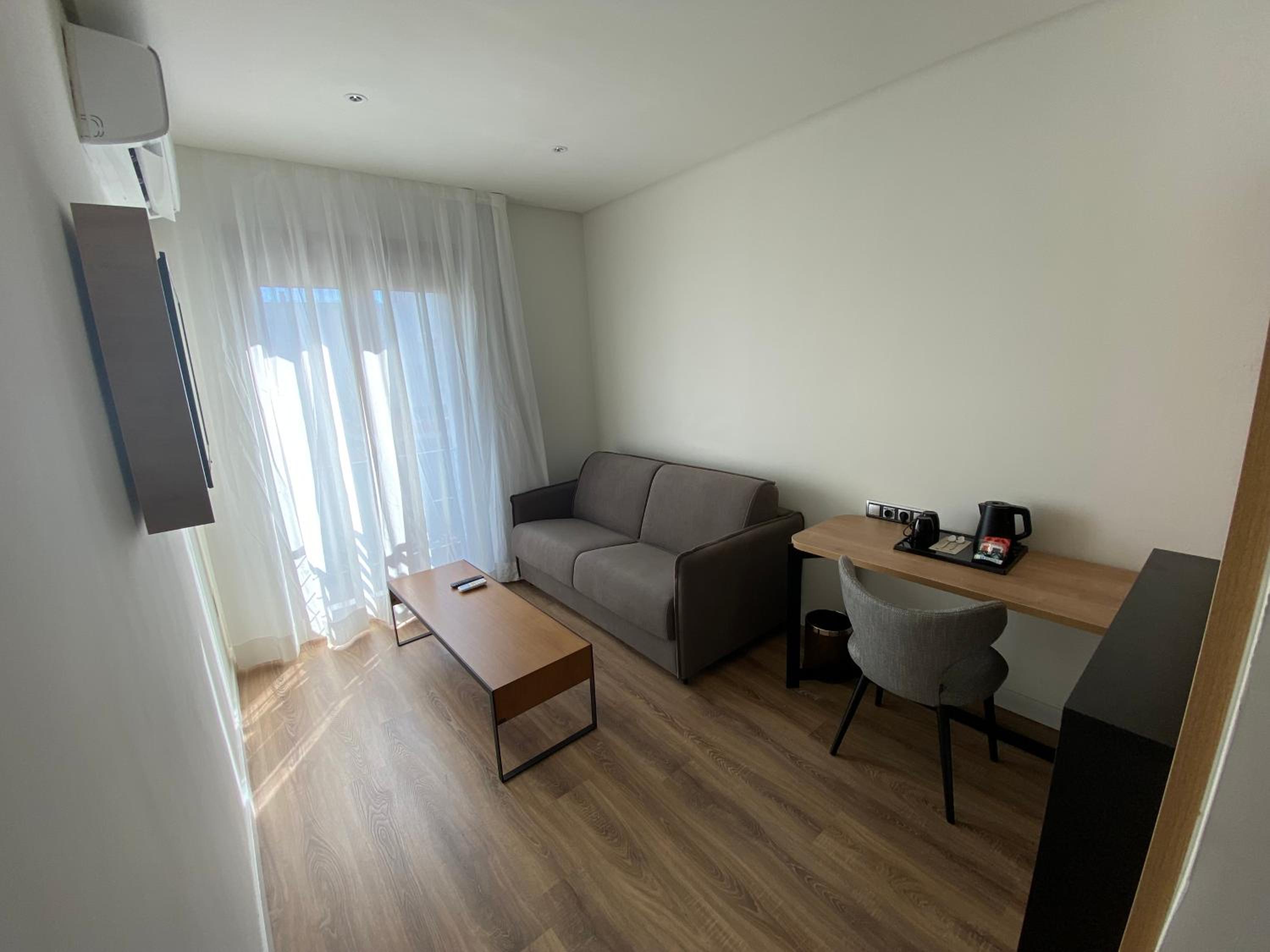 Junior Suite - Photo 11