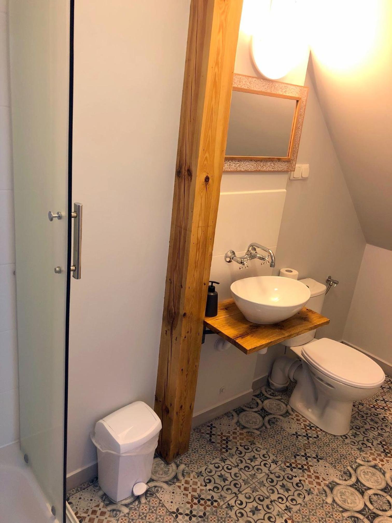 Single Room photo 3