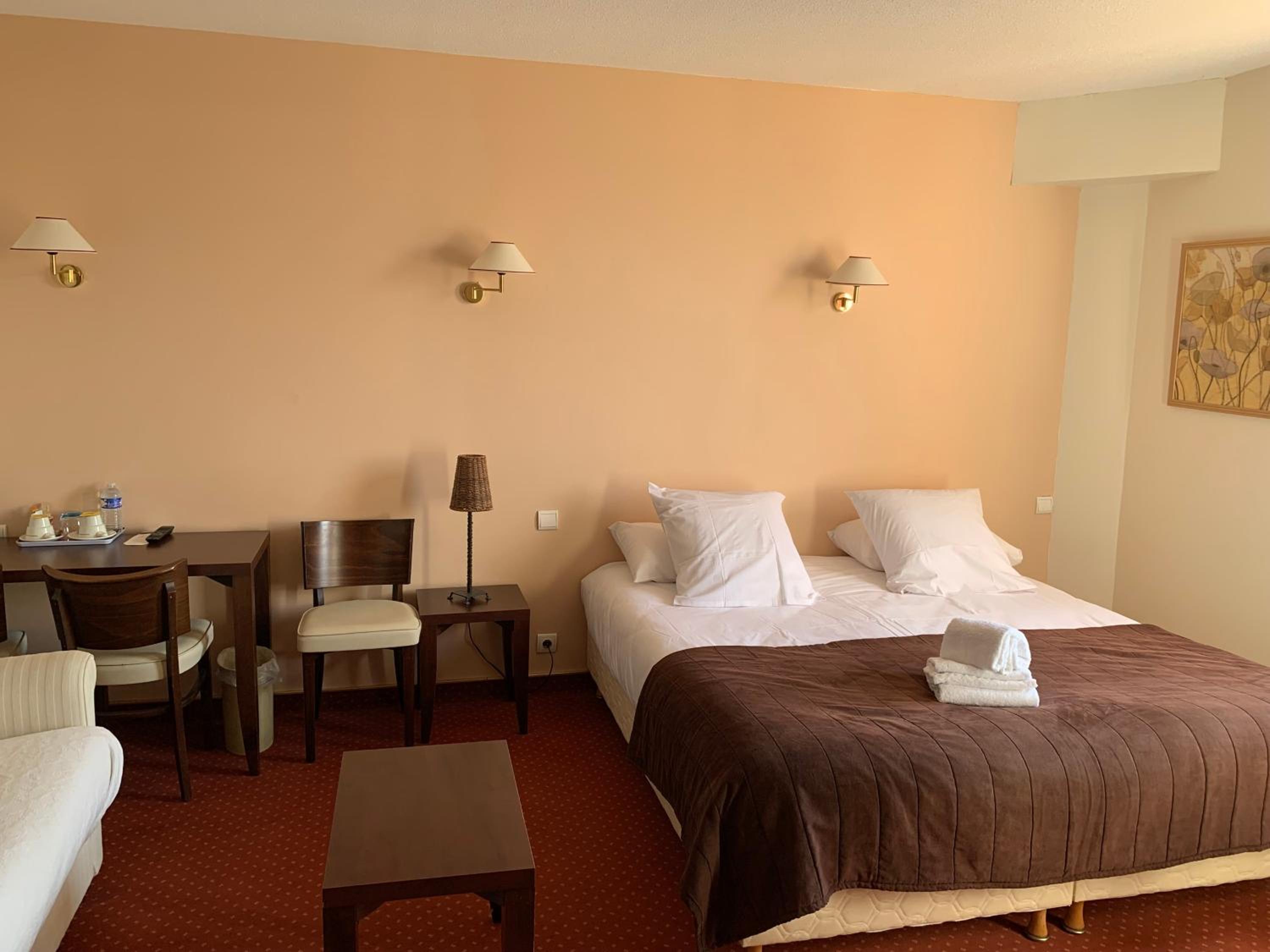 Triple Room (2 Adults + 1 Child)