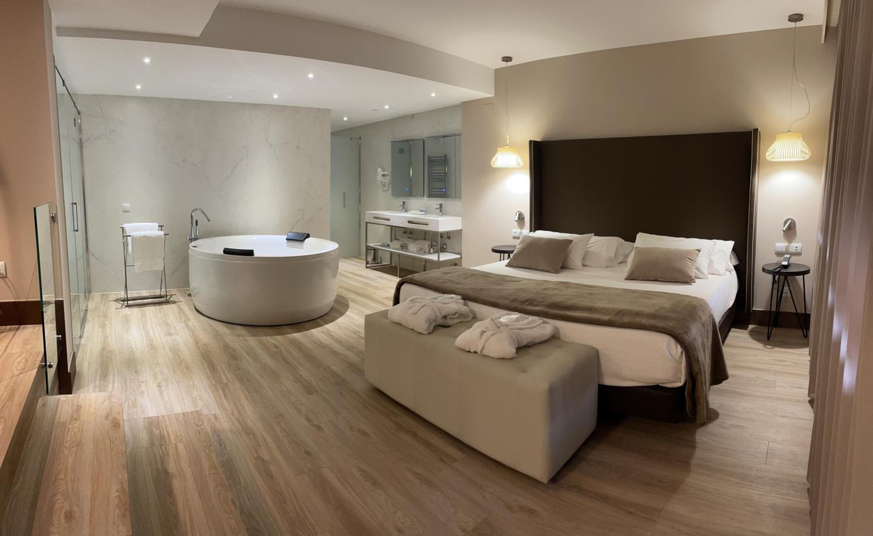 Deluxe Room with King Bed