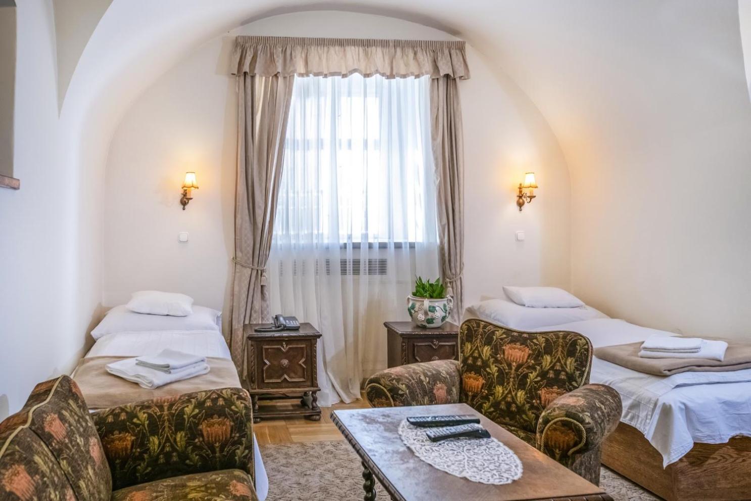 Standard Twin Room