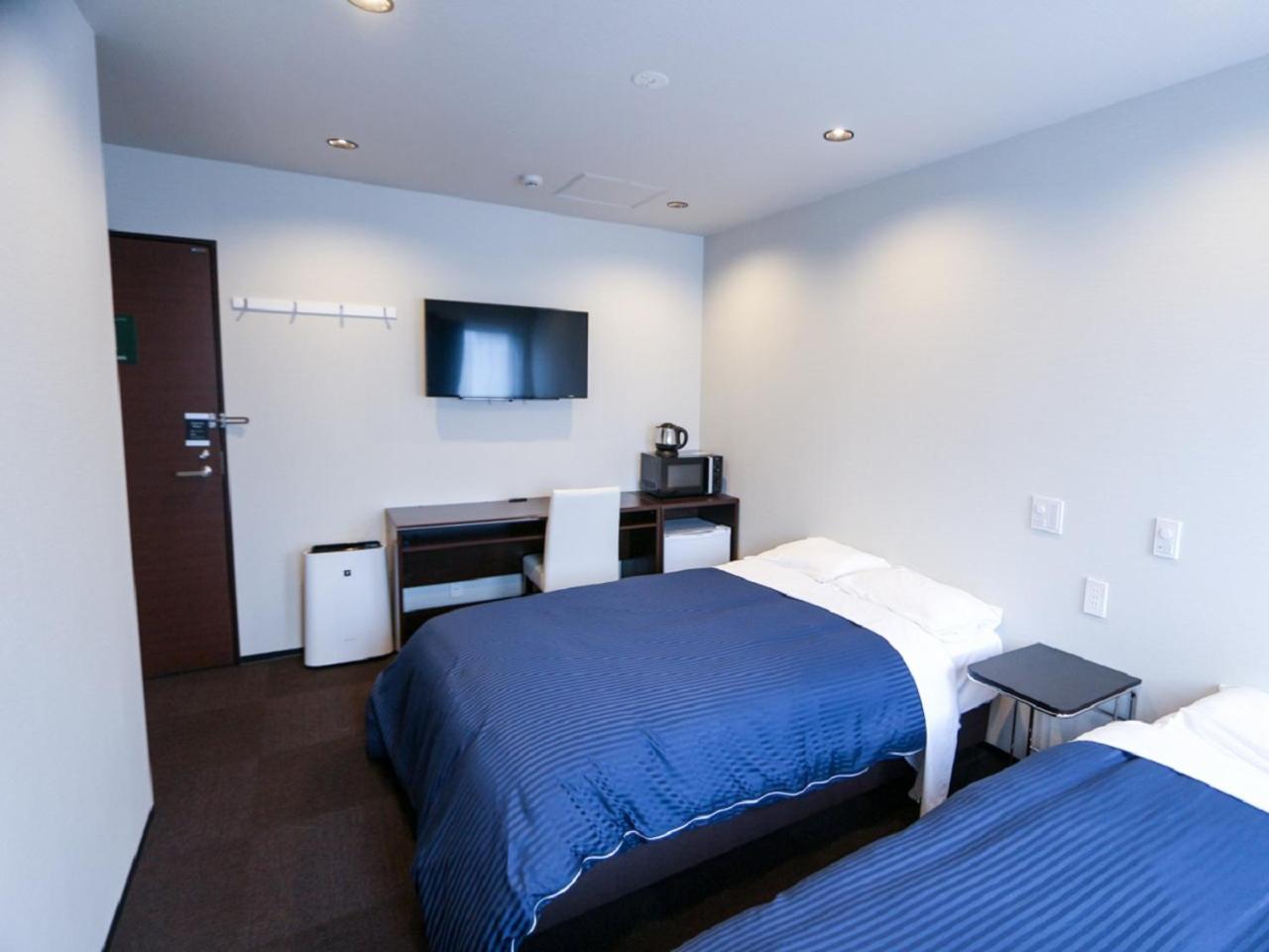 Twin Room - Smoking photo 2