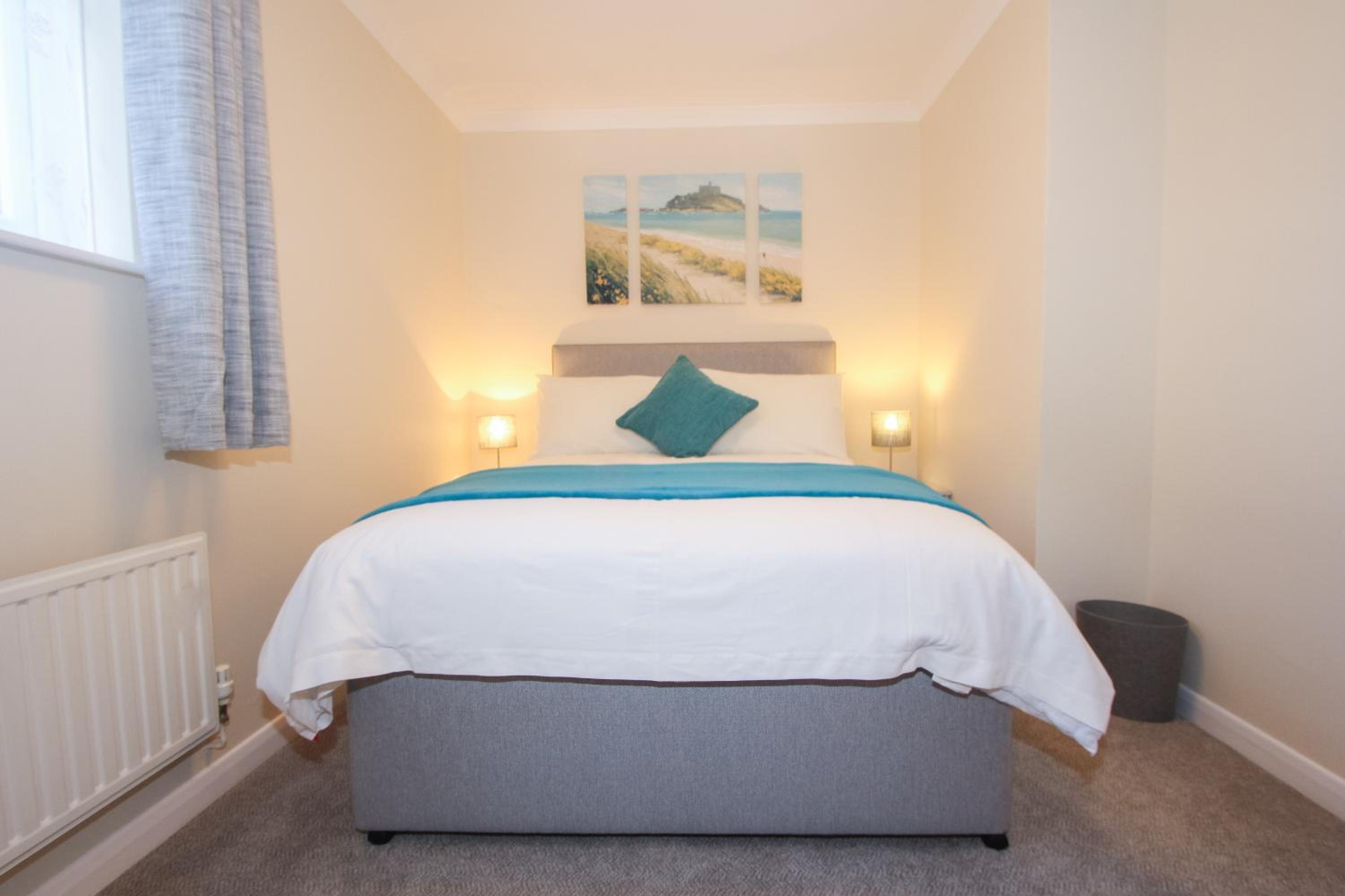 Three-Bedroom House photo 1