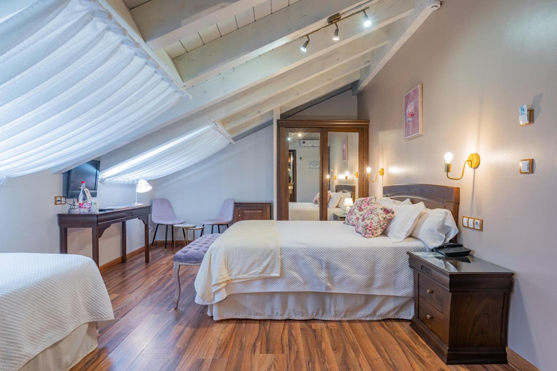 Triple Room with Spa Access and parking photo 2
