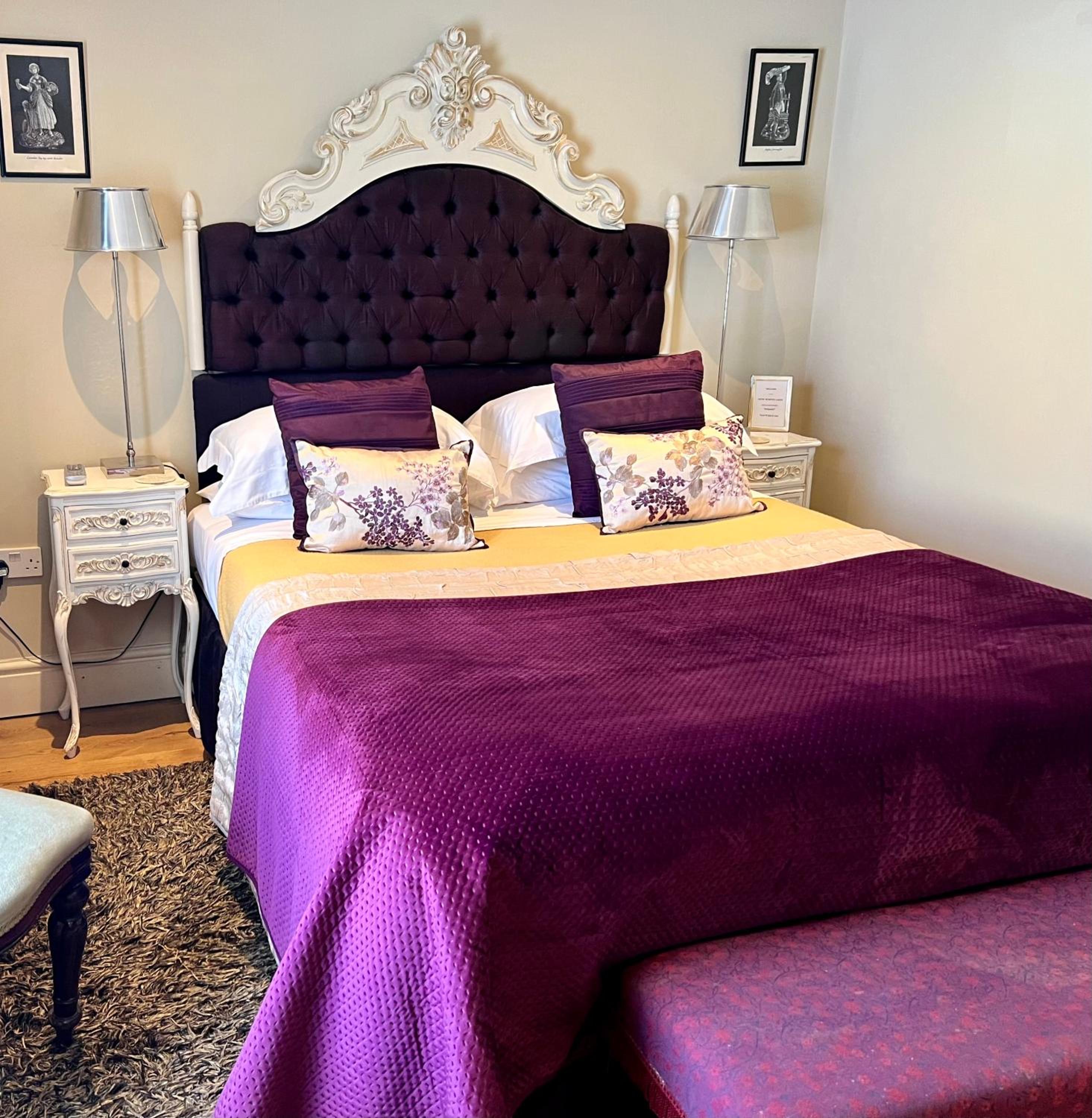 Deluxe Double Room with Shower - Photo 1