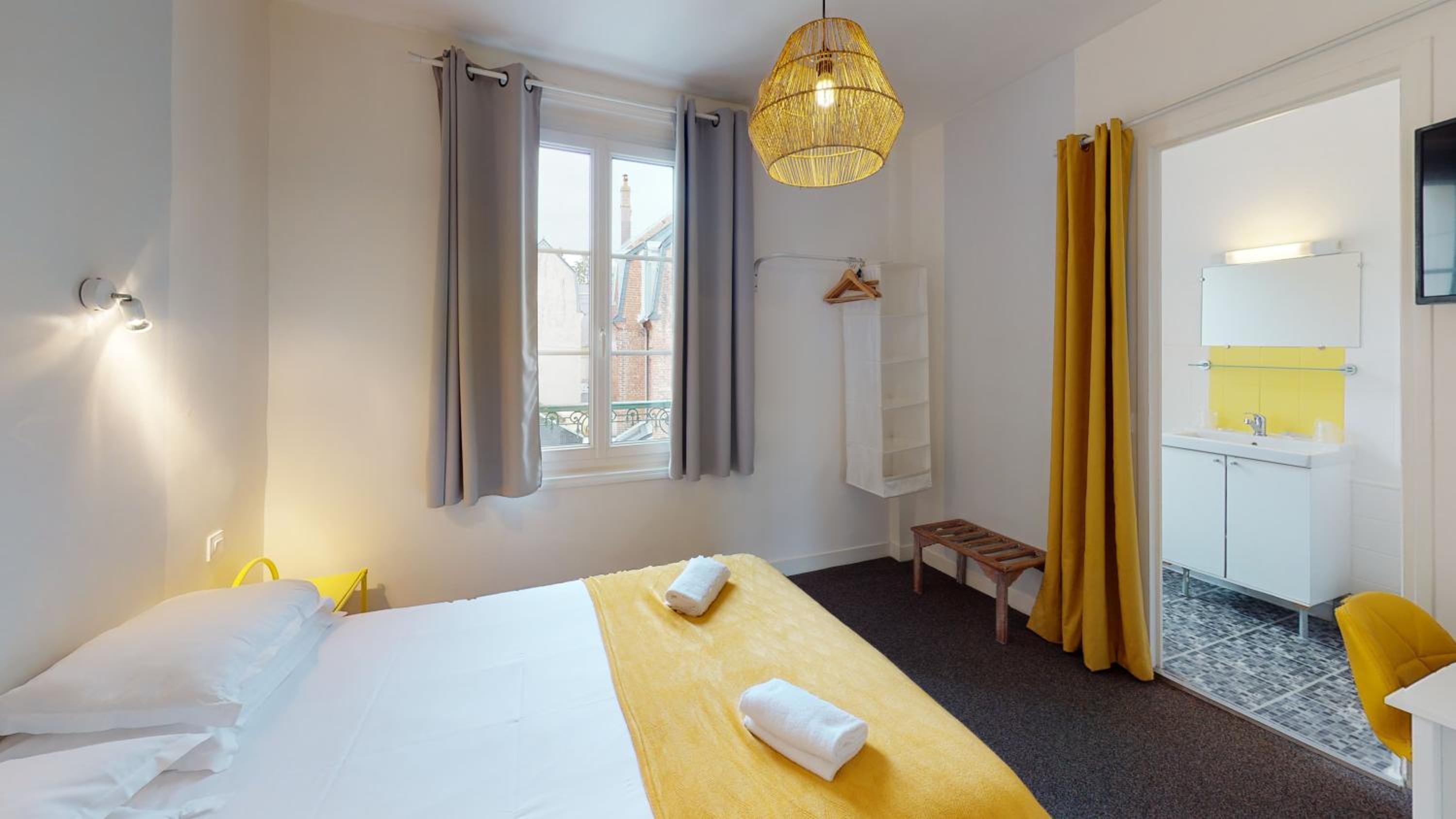 Double Room - Photo 6