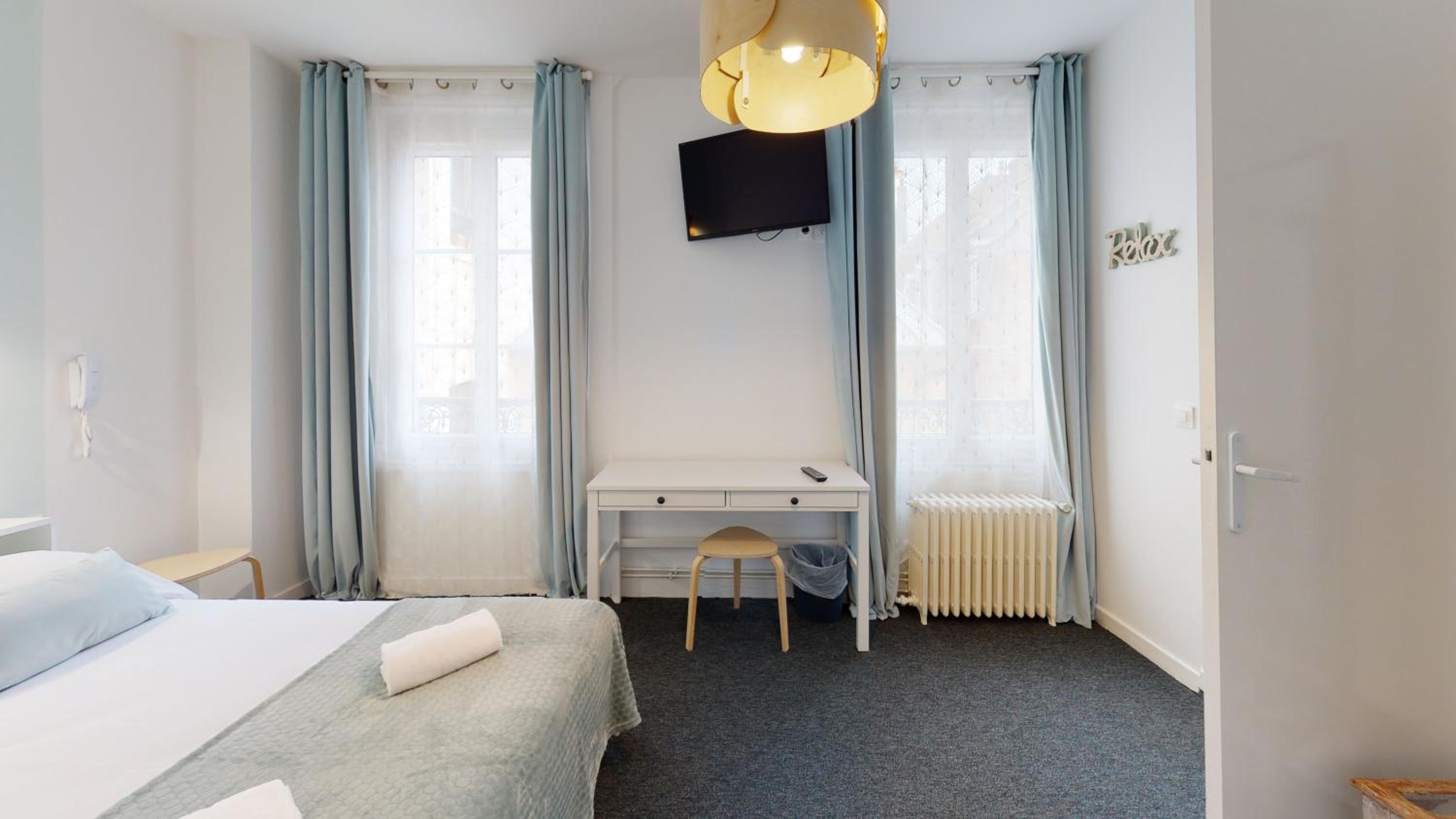 Double Room - Photo 7