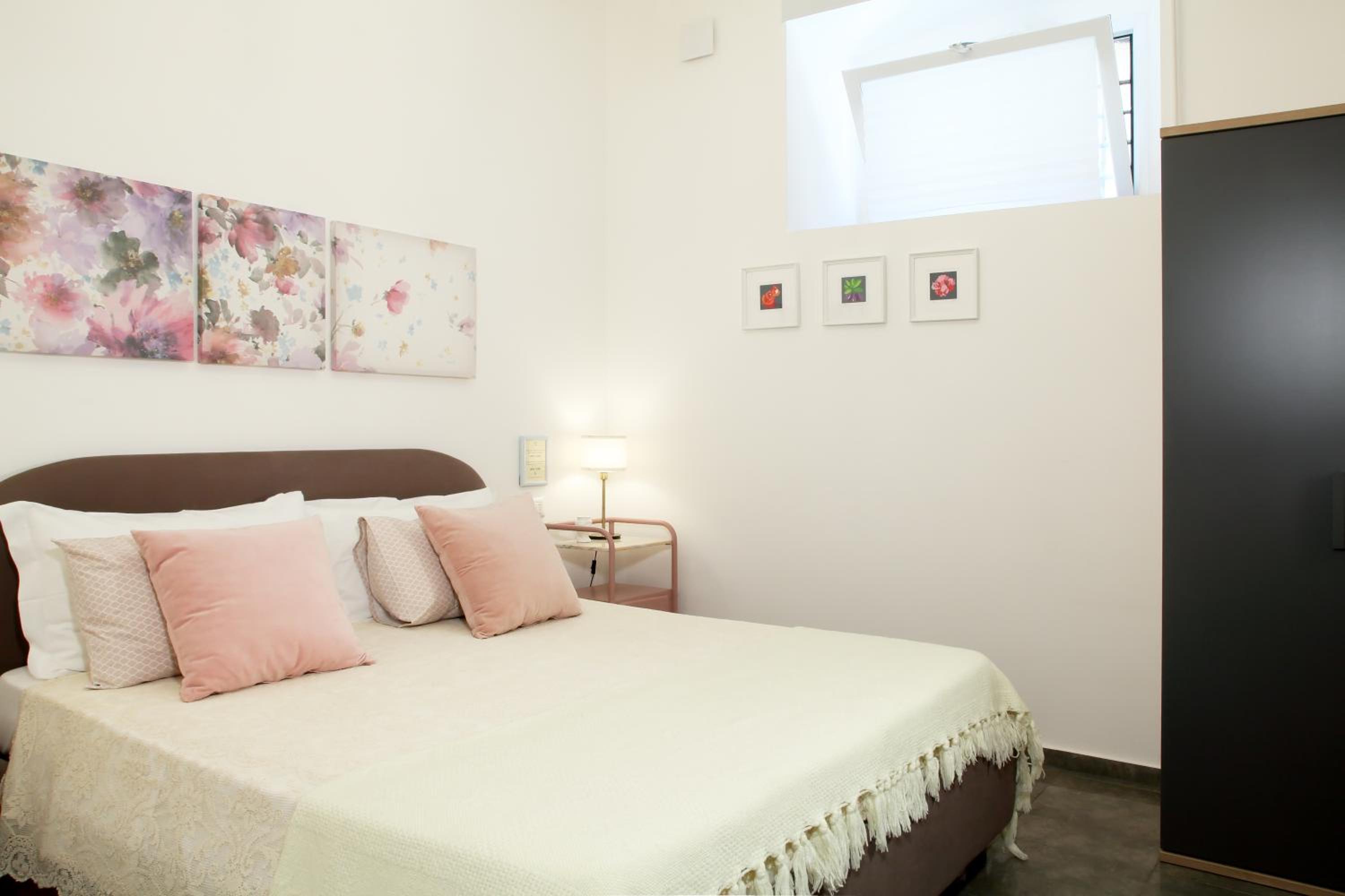 Standard Double Room - Photo 4