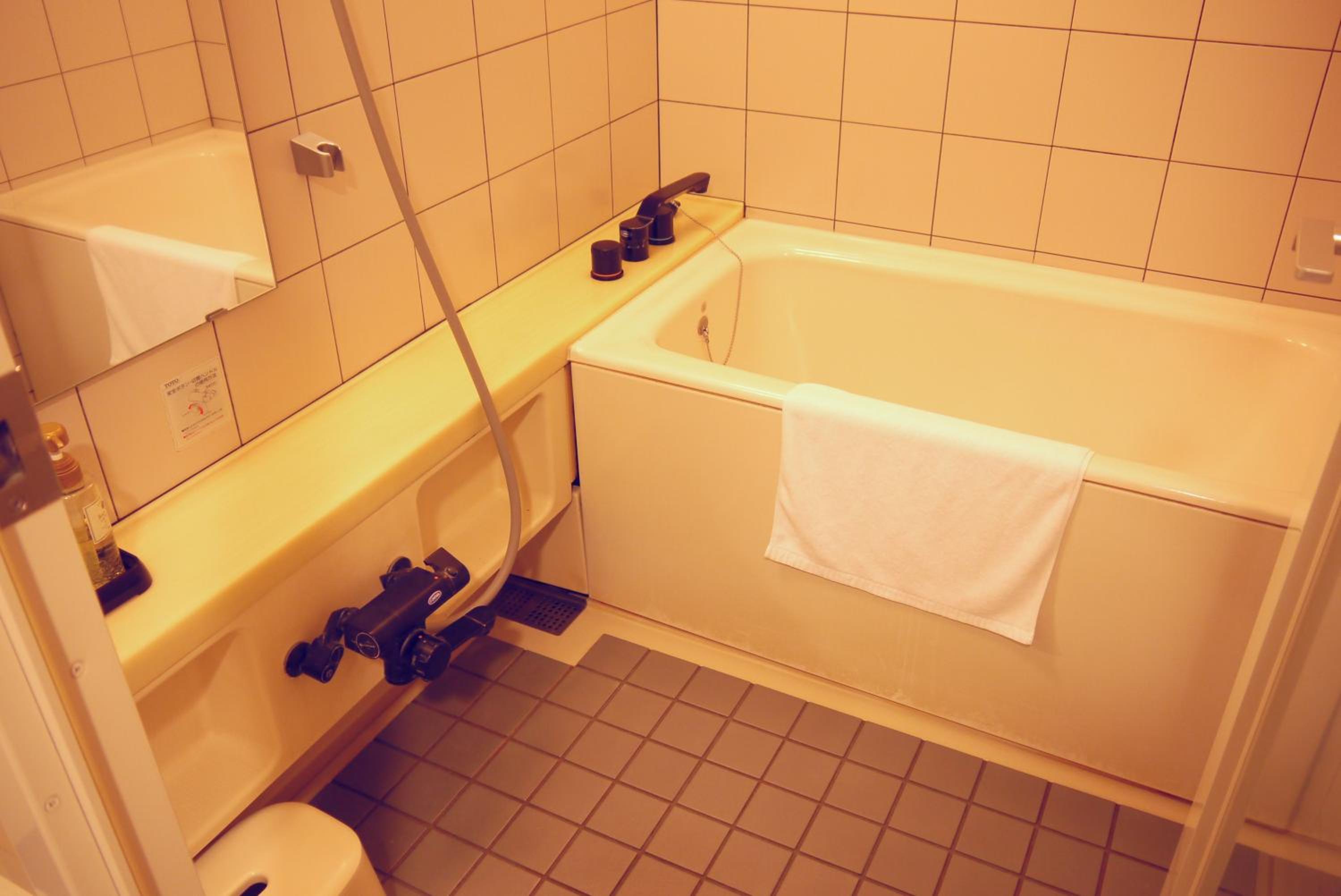 Moderate Twin Room - Smoking — the supplier's photographs — photo 4