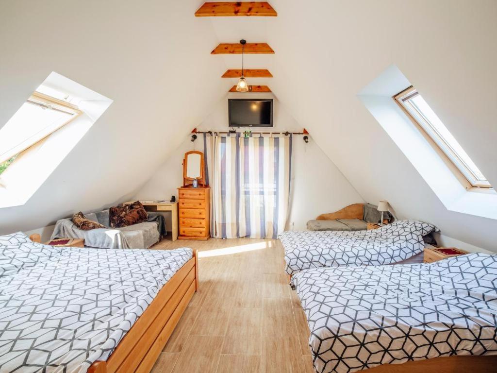Studio Apartment - Photo 4