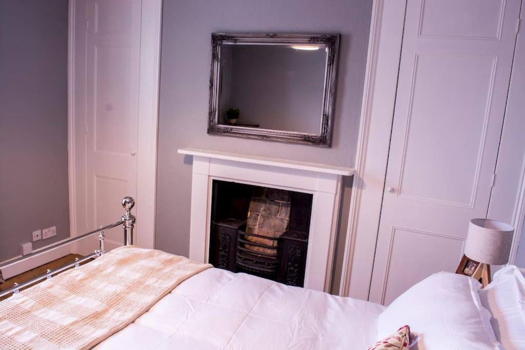 Three-Bedroom House - Photo 18