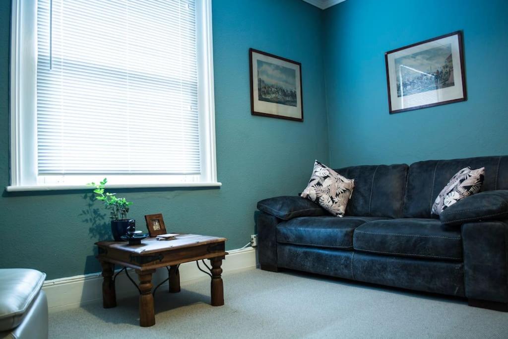 Three-Bedroom House - Photo 11