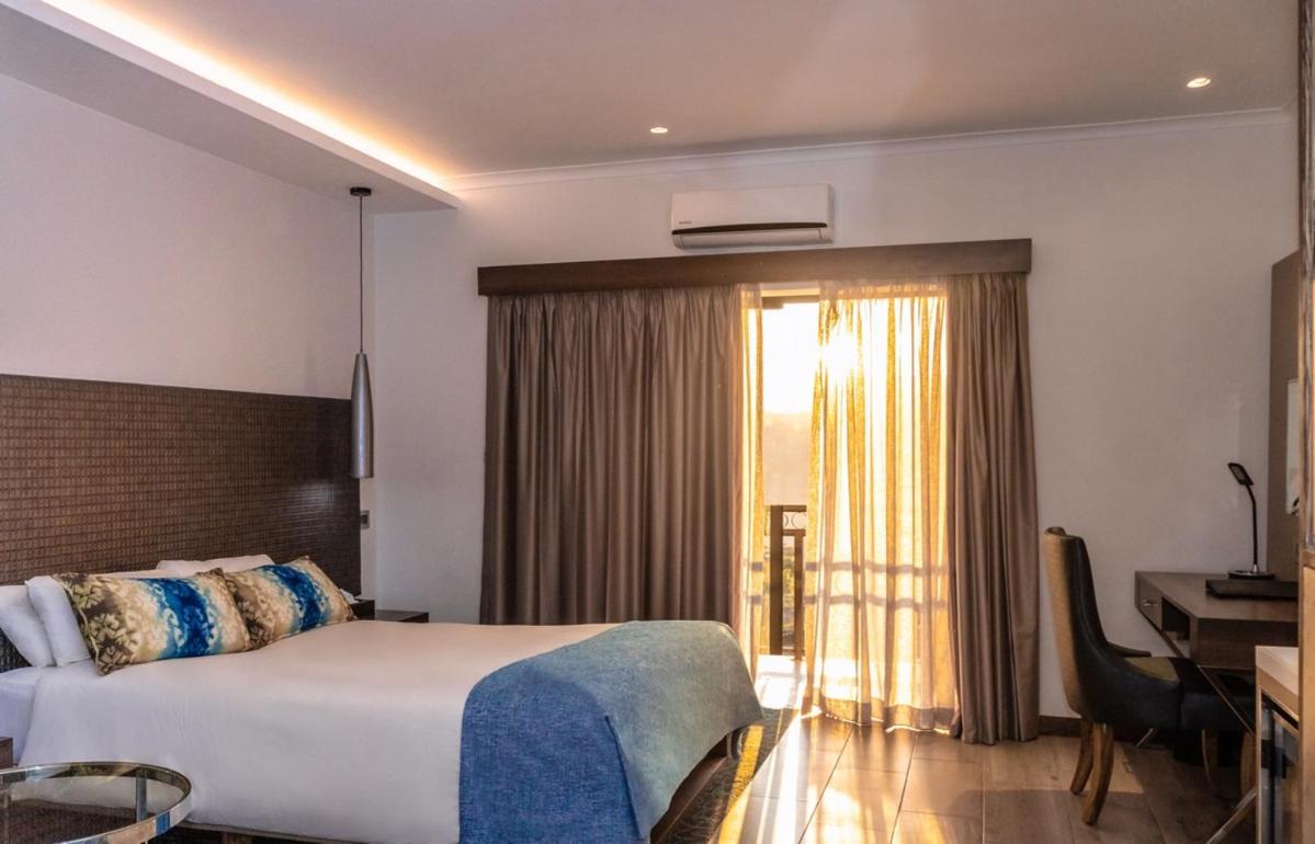 Queen Room with Balcony
