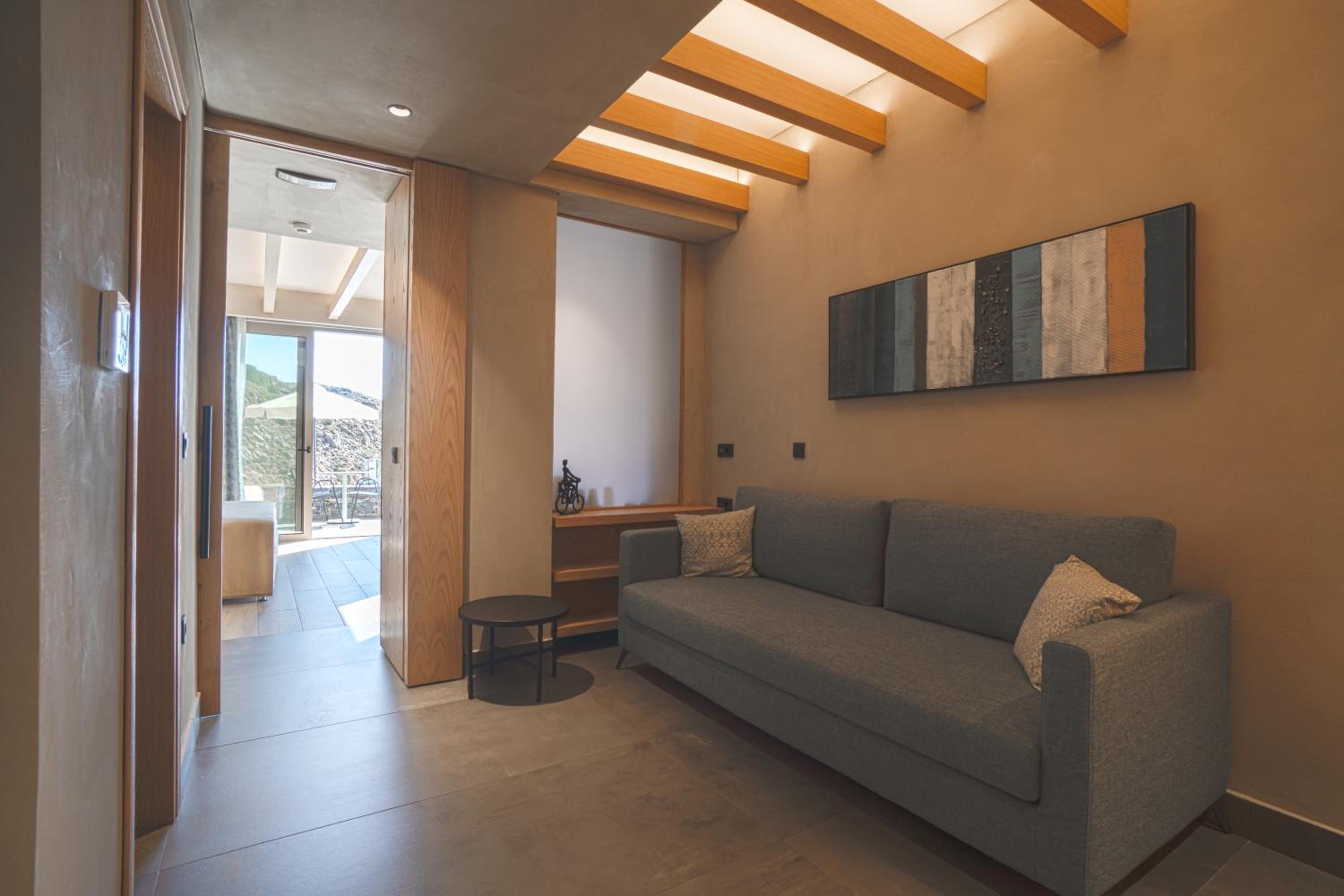 Superior Triple Room with Sea View photo 3