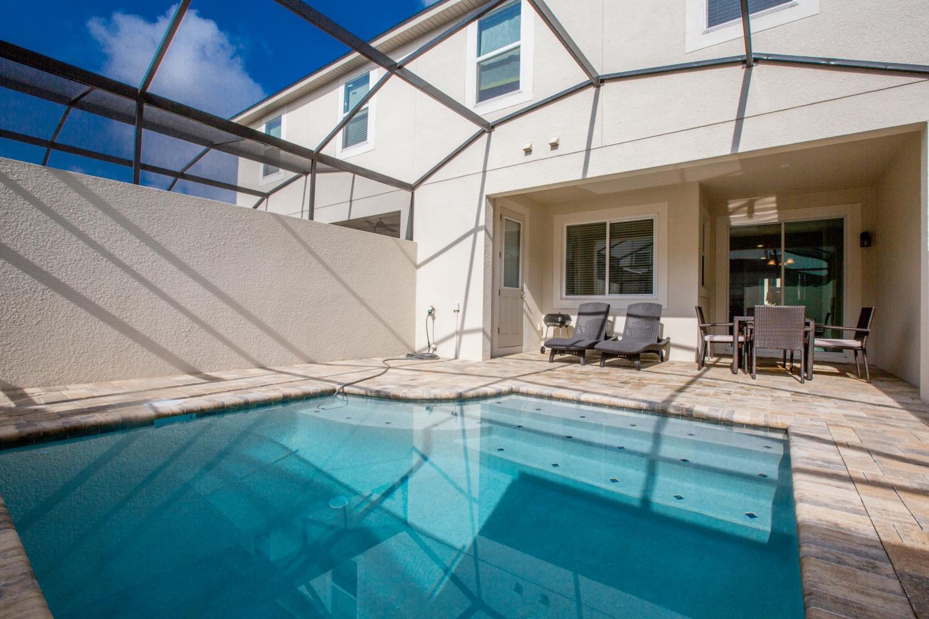 Four-Bedroom House - Photo 10