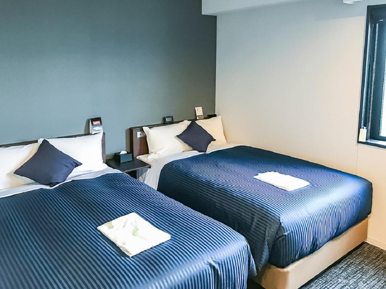 Twin Room - Non-Smoking - Photo 3
