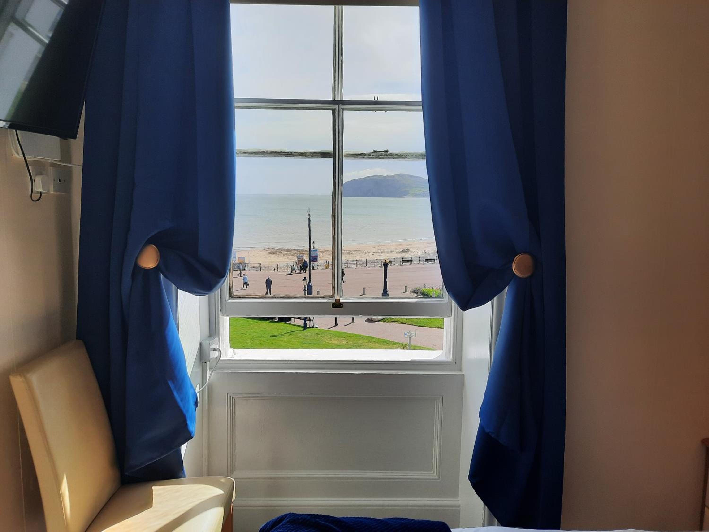 Cozy Double Room with Sea View (Nr. 6) photo 3