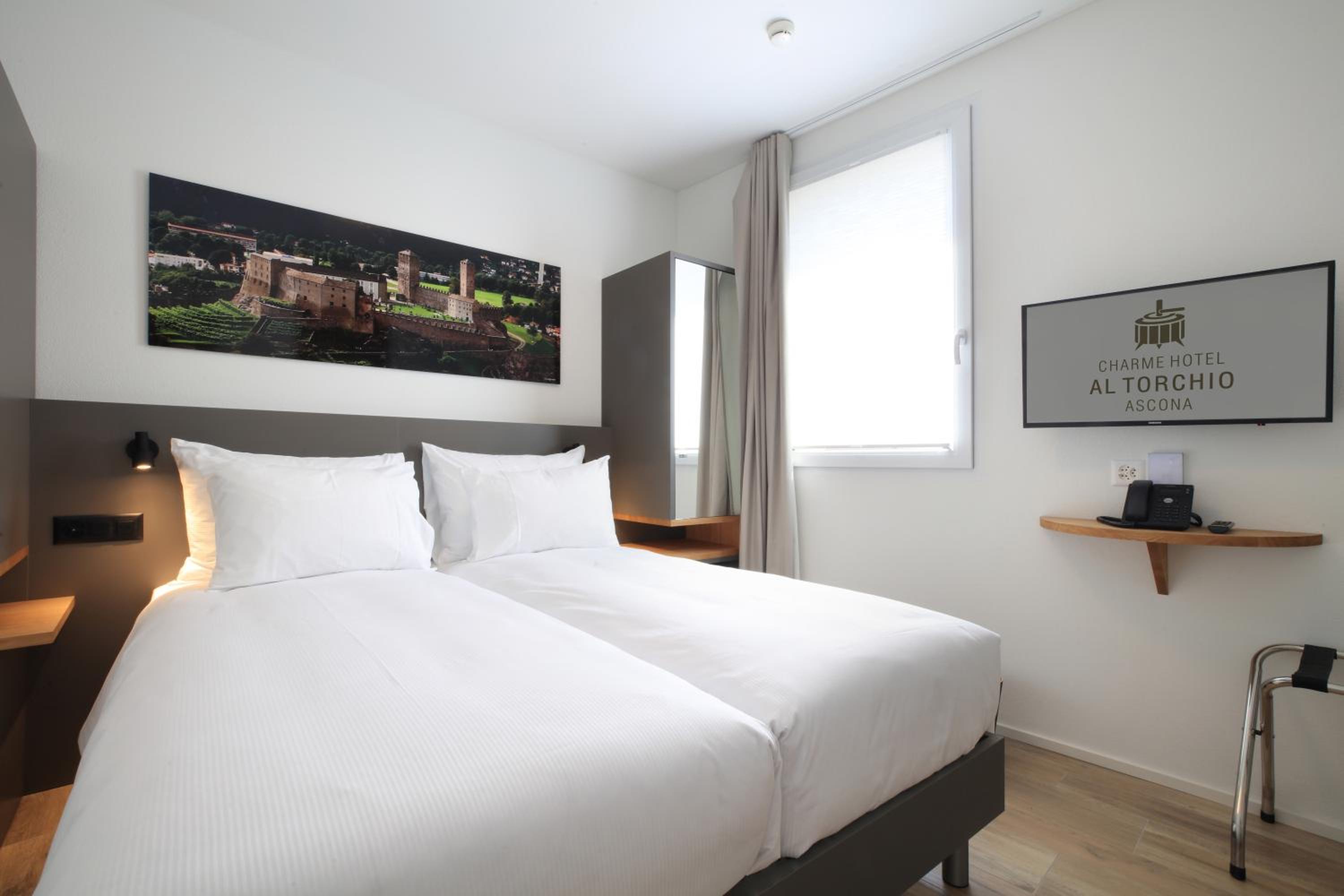 Small Double Room - Photo 2