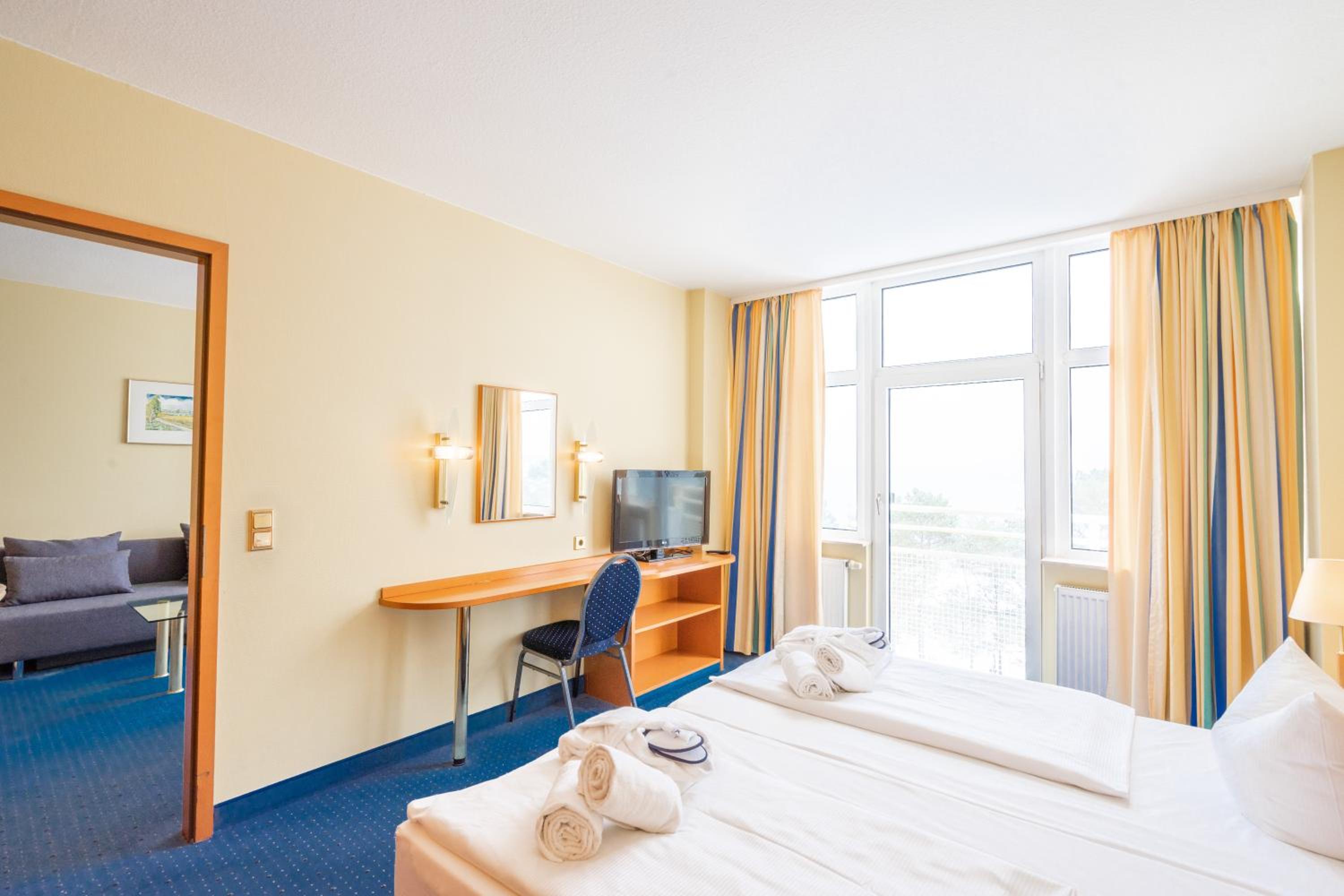 Suite with Sea View - Photo 6