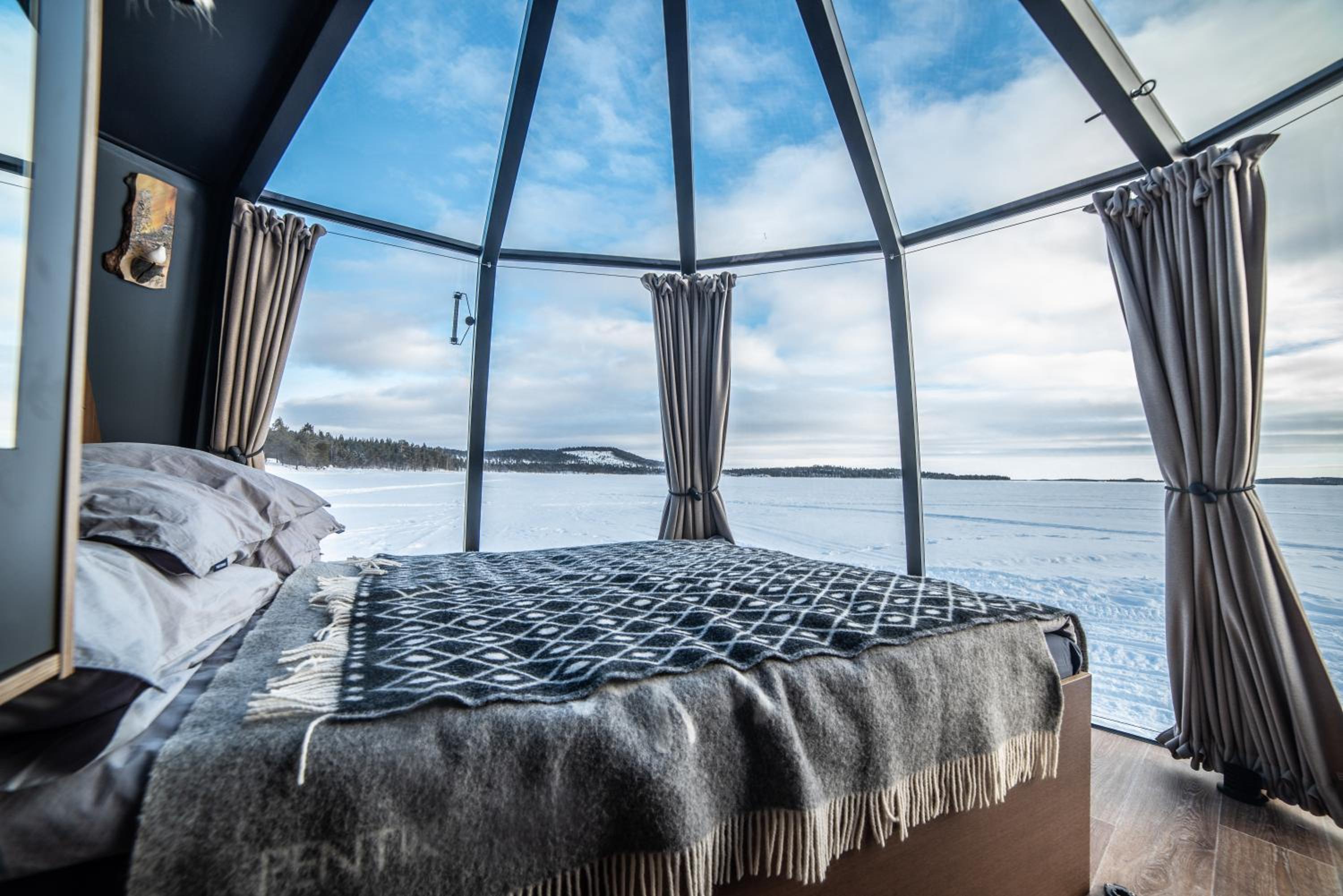Igloo Boat Suite with Spa Access - Photo 9