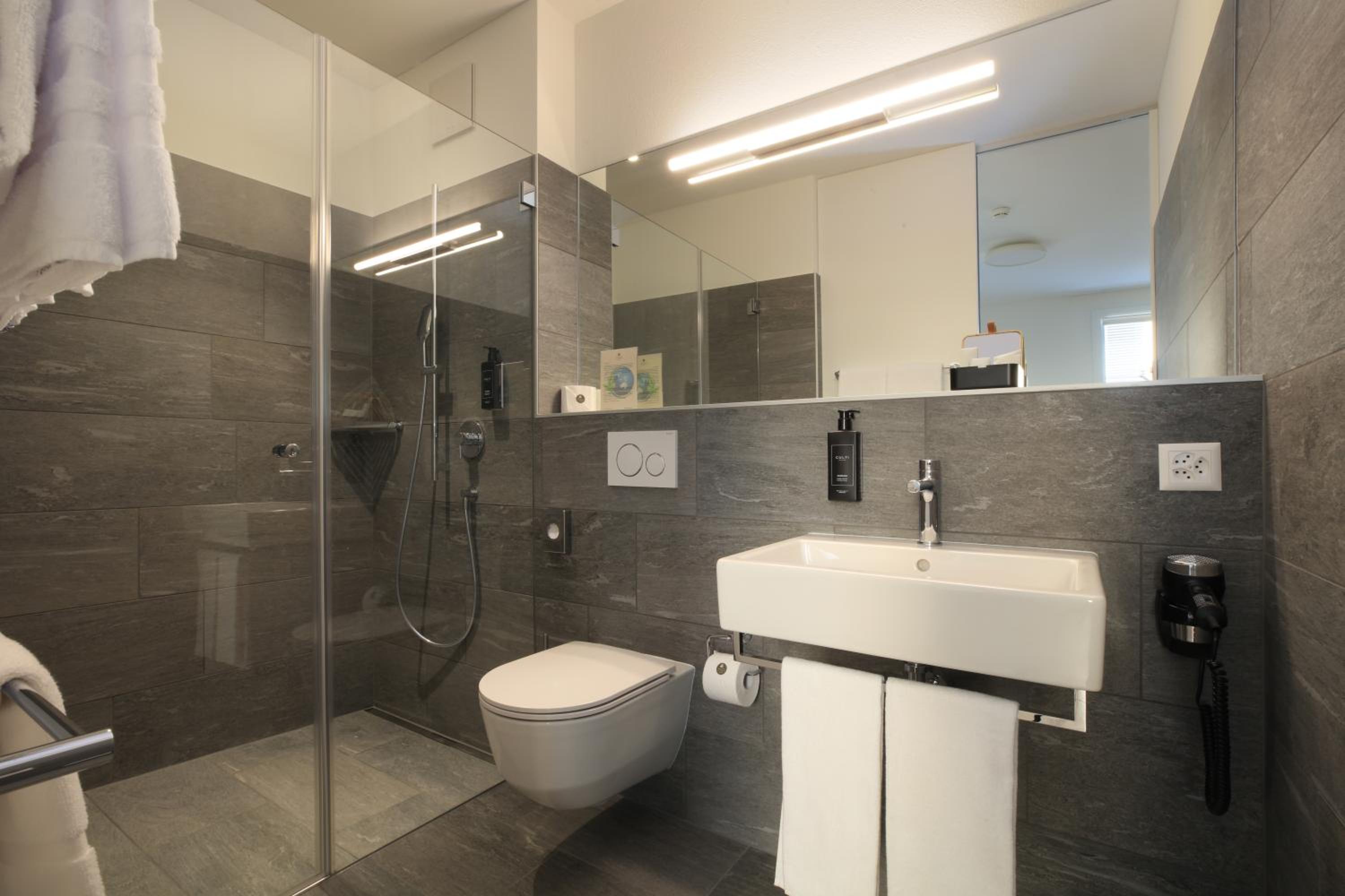 Modern Double Room - Photo 4