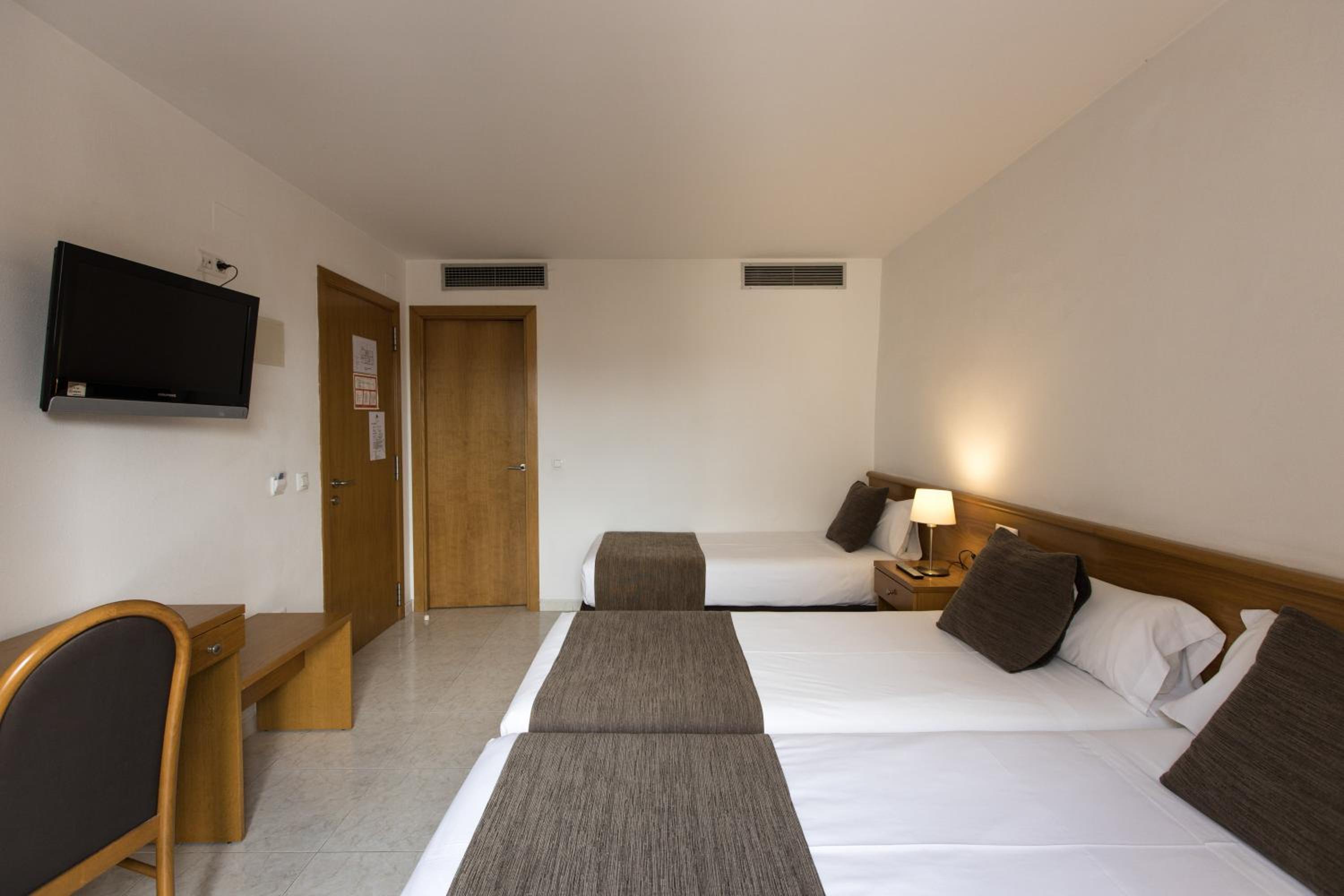 Triple Room - Photo 3