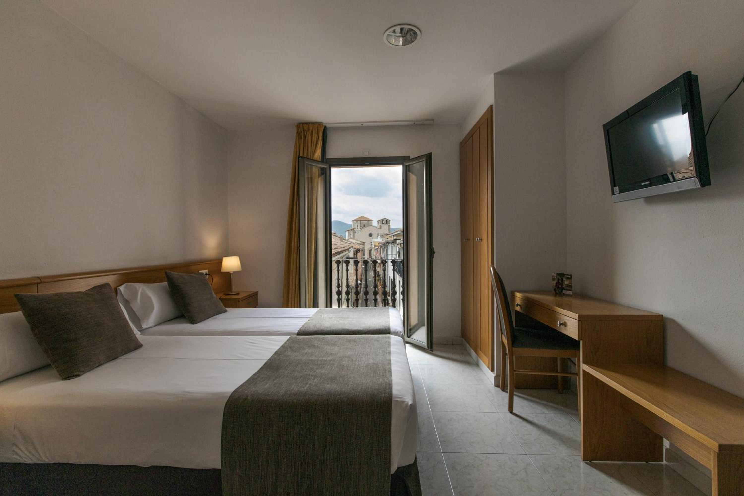 Triple Room - Photo 2