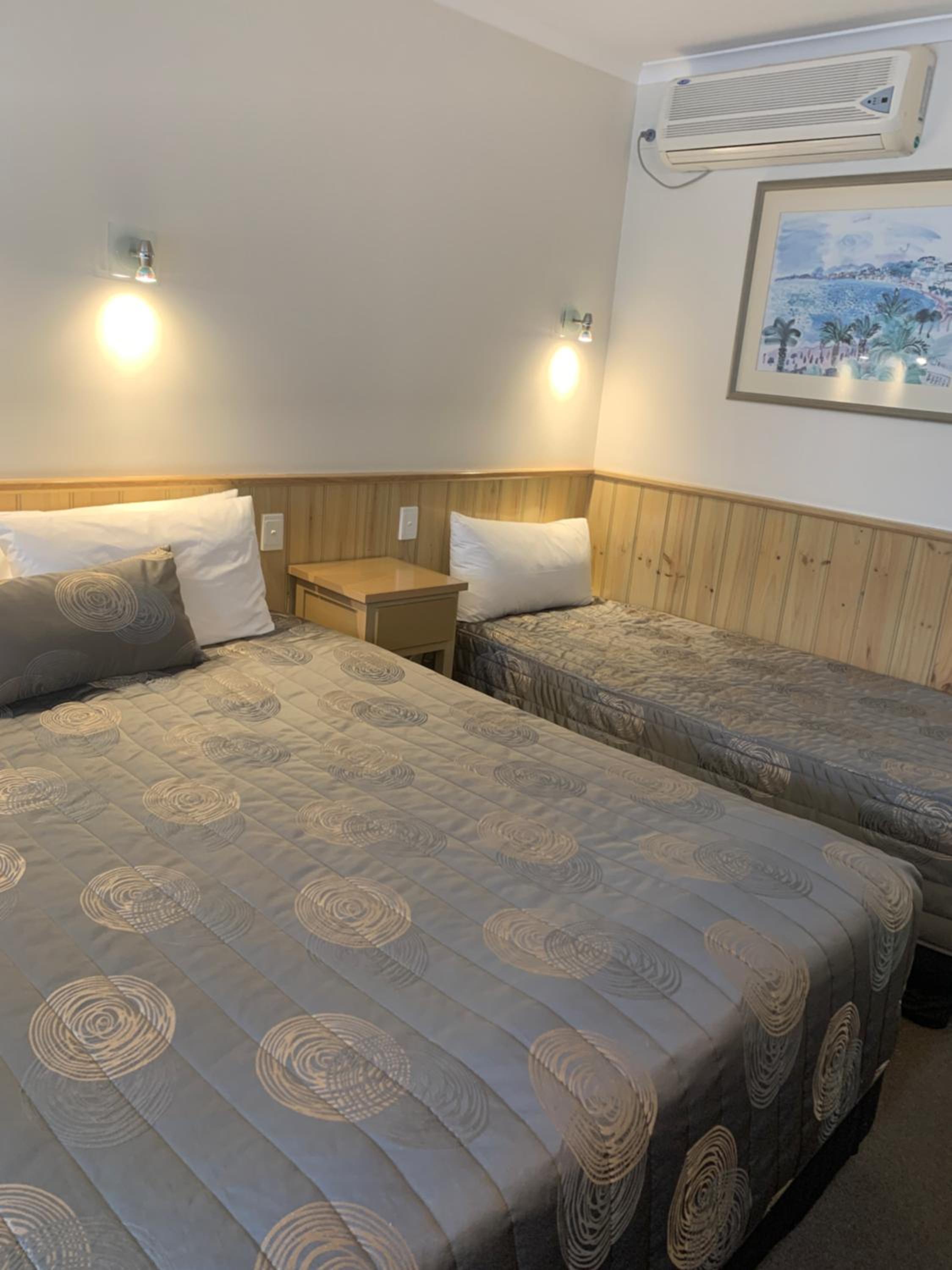 Standard Twin Room photo 3