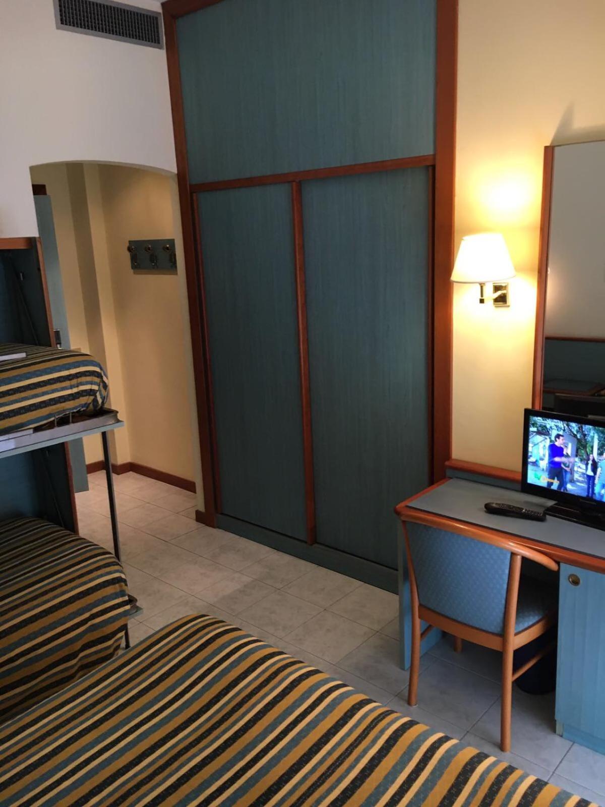 Triple Room - Photo 10