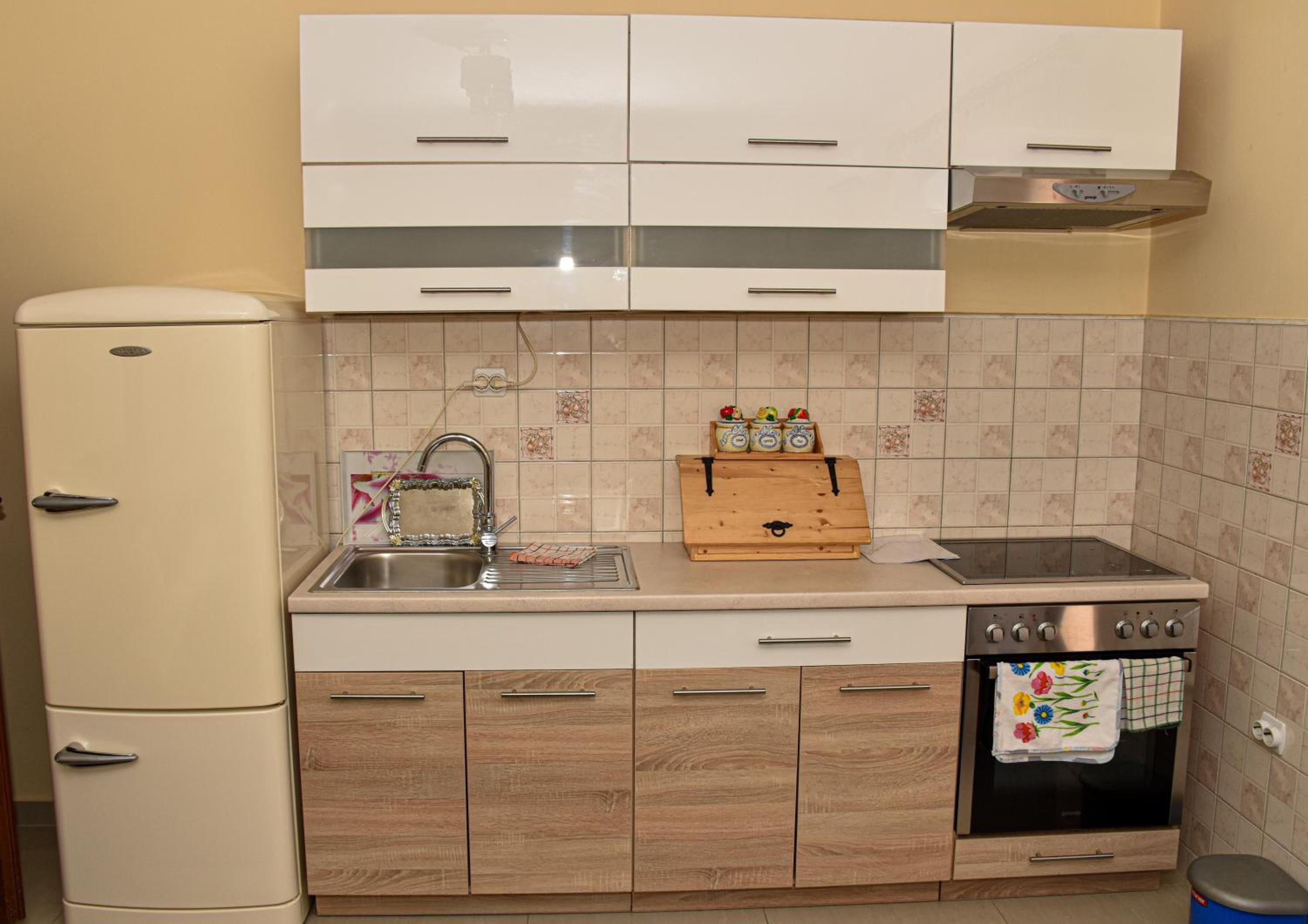 One-Bedroom Apartment with Sea View photo 2