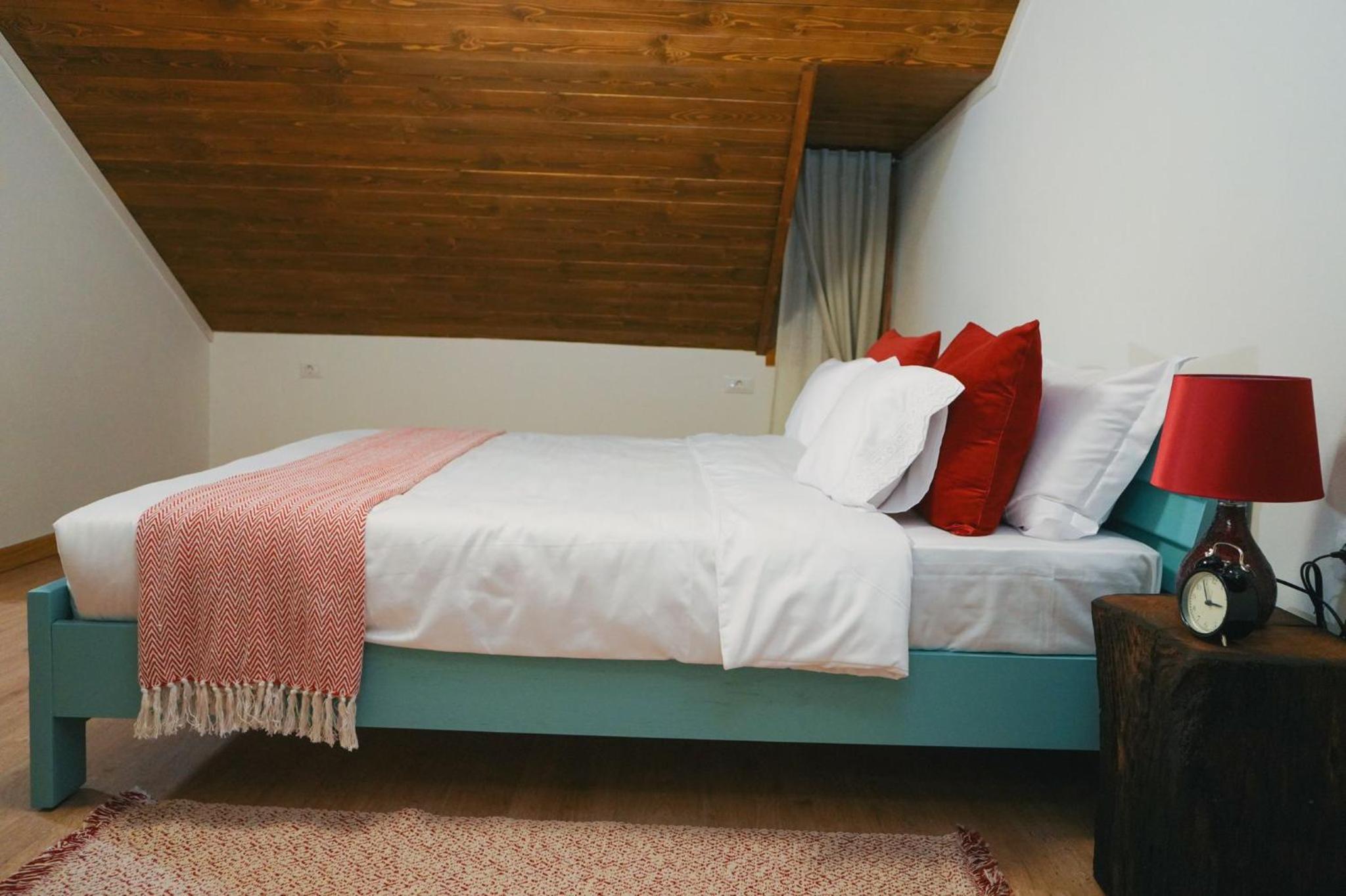 Double Room - Photo 17