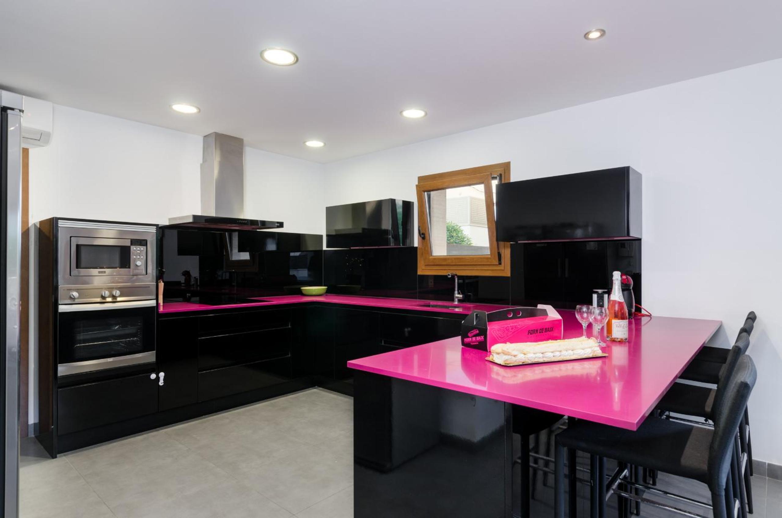 Three-Bedroom House photo 2