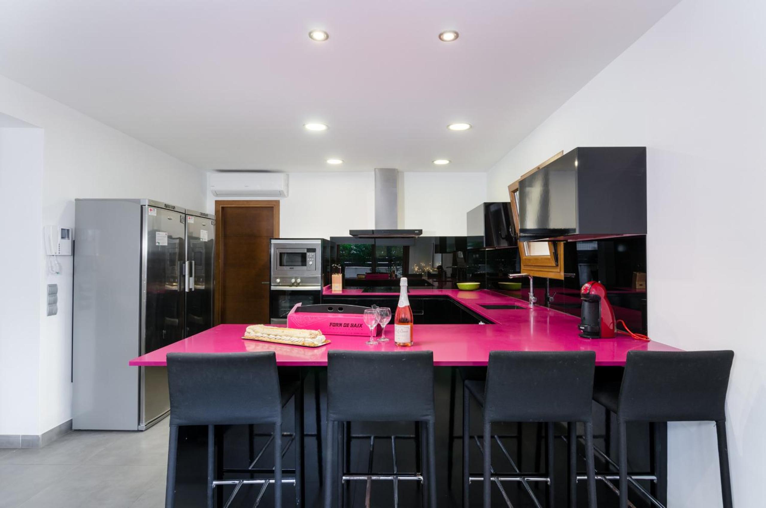 Three-Bedroom House photo 3