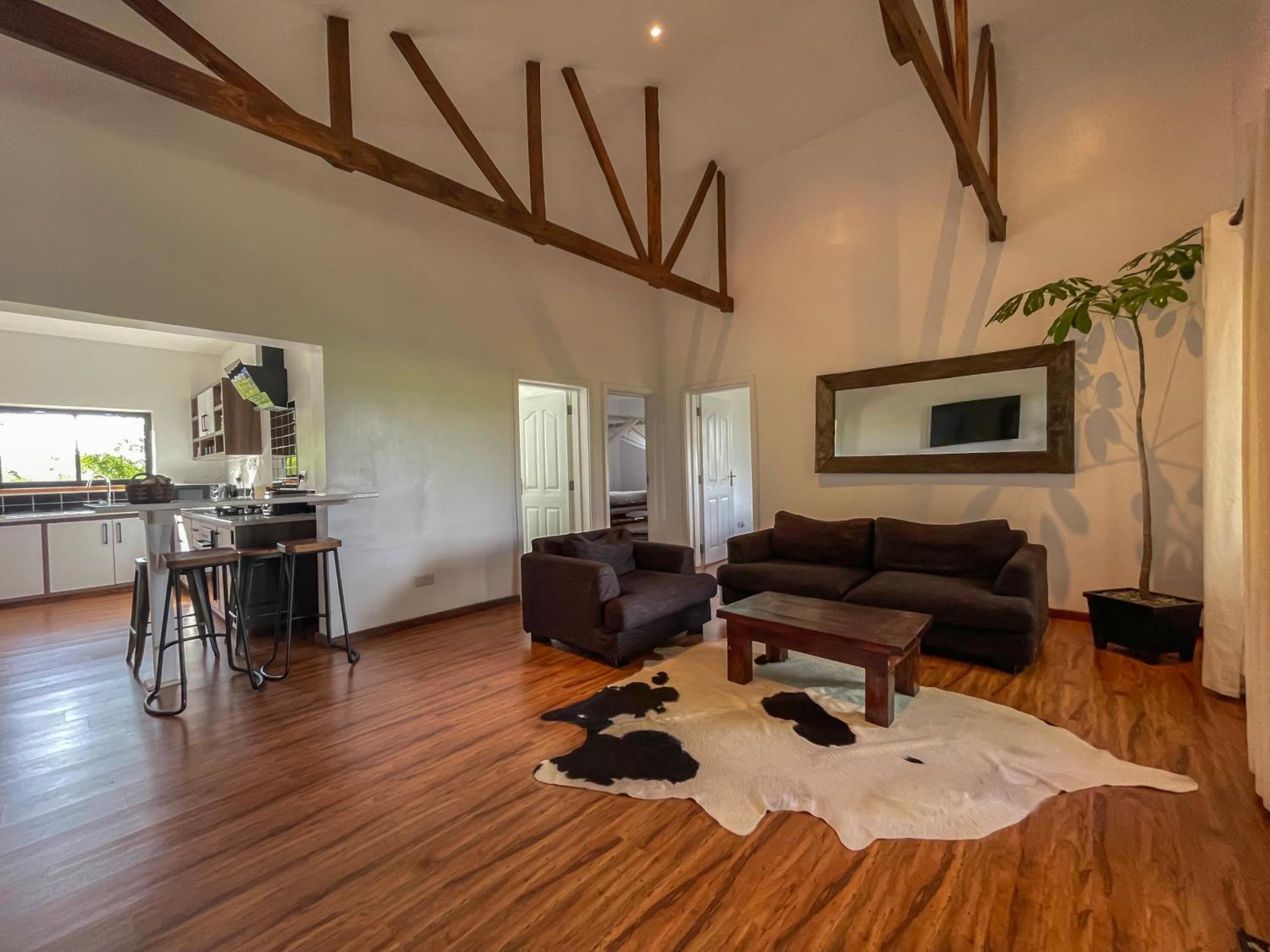 Two-Bedroom House - Photo 14