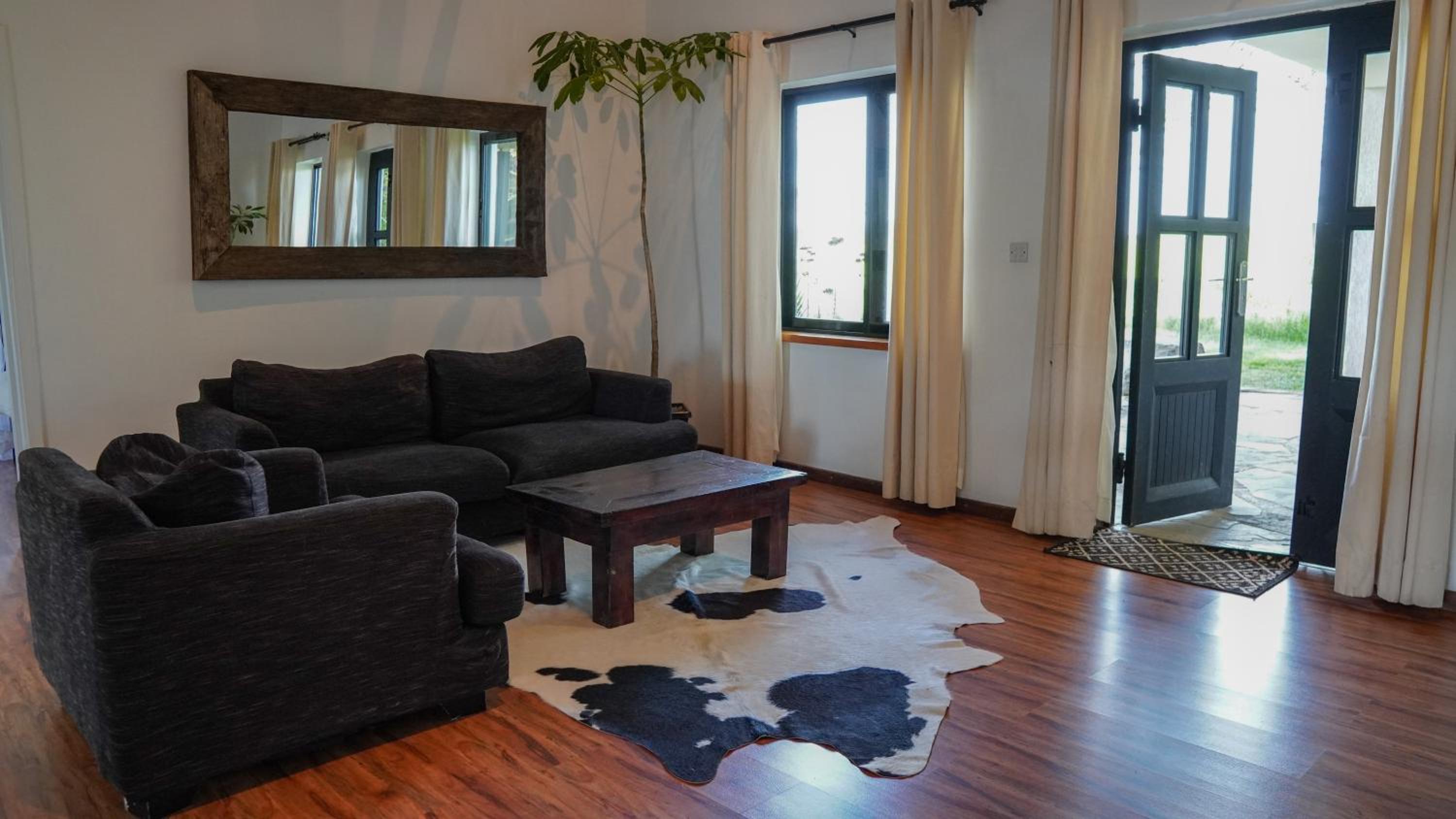 Two-Bedroom House - Photo 21