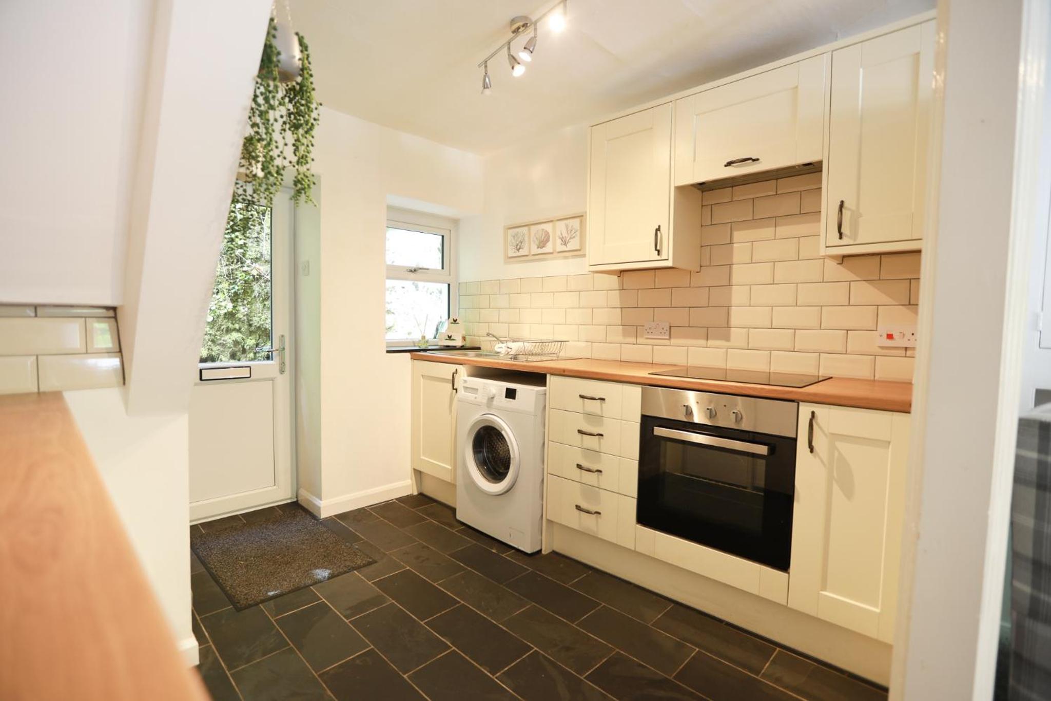 Two-Bedroom House photo 3