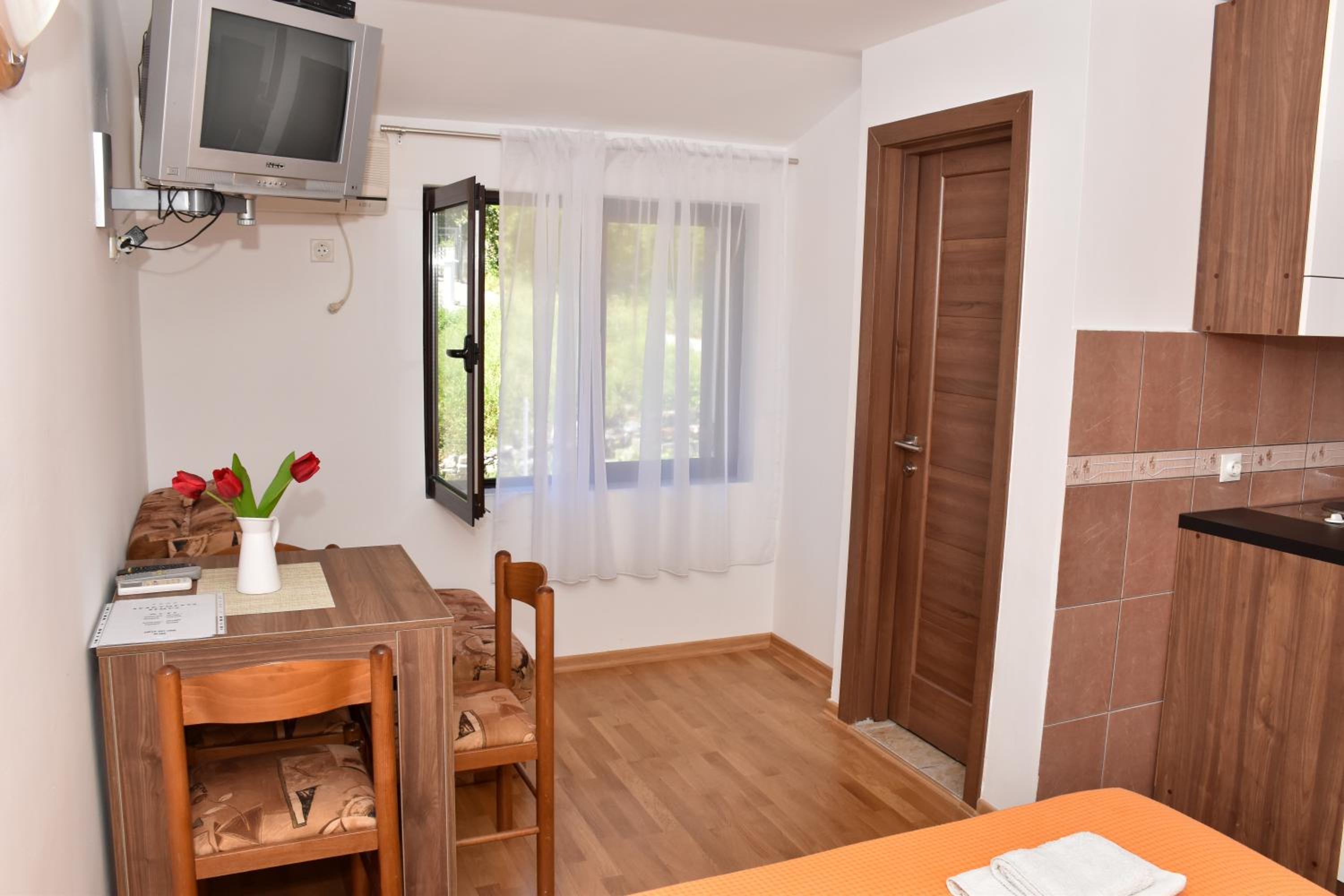 Studio (2 Adults) photo 1