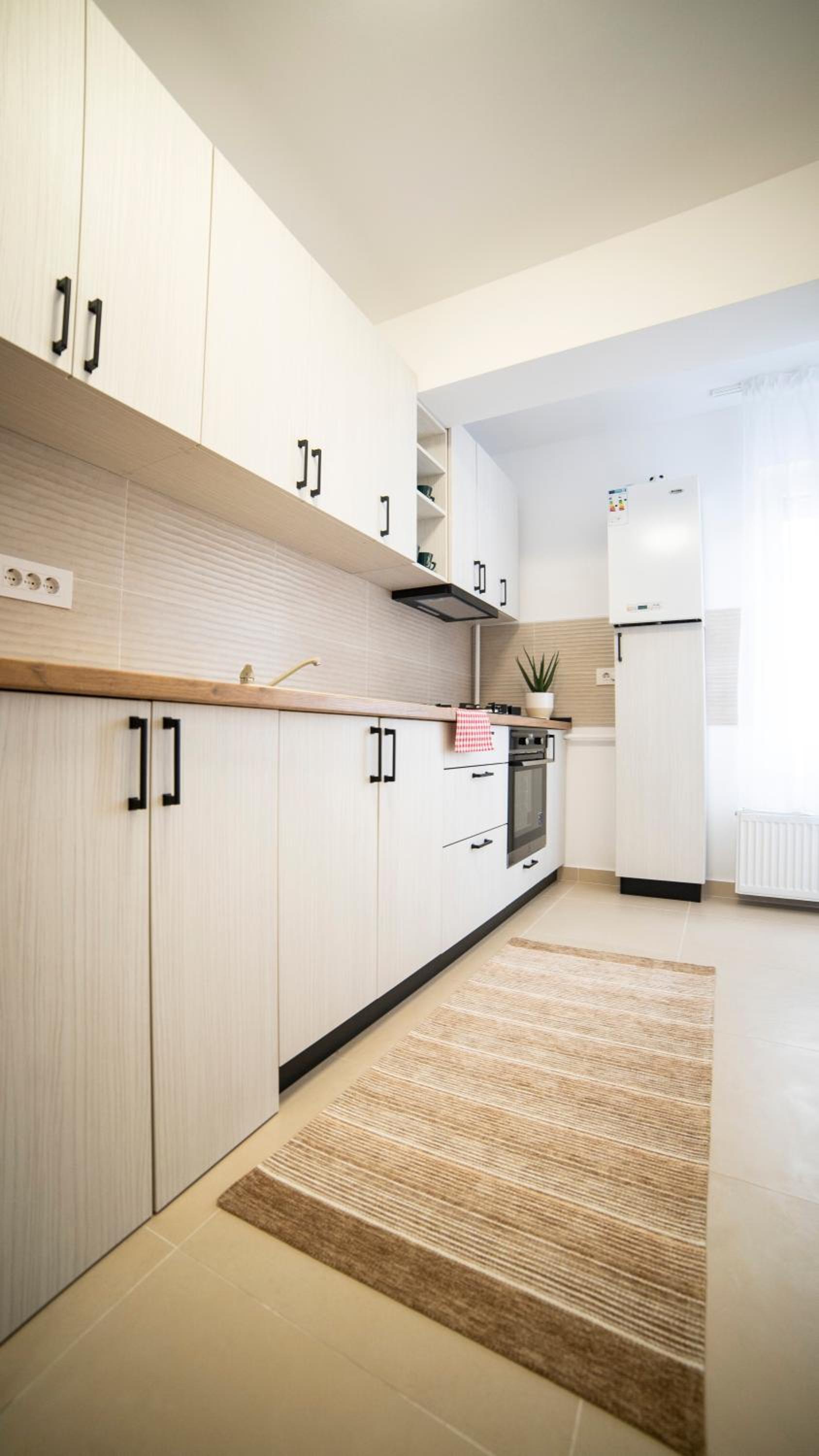 One-Bedroom Apartment - Photo 13