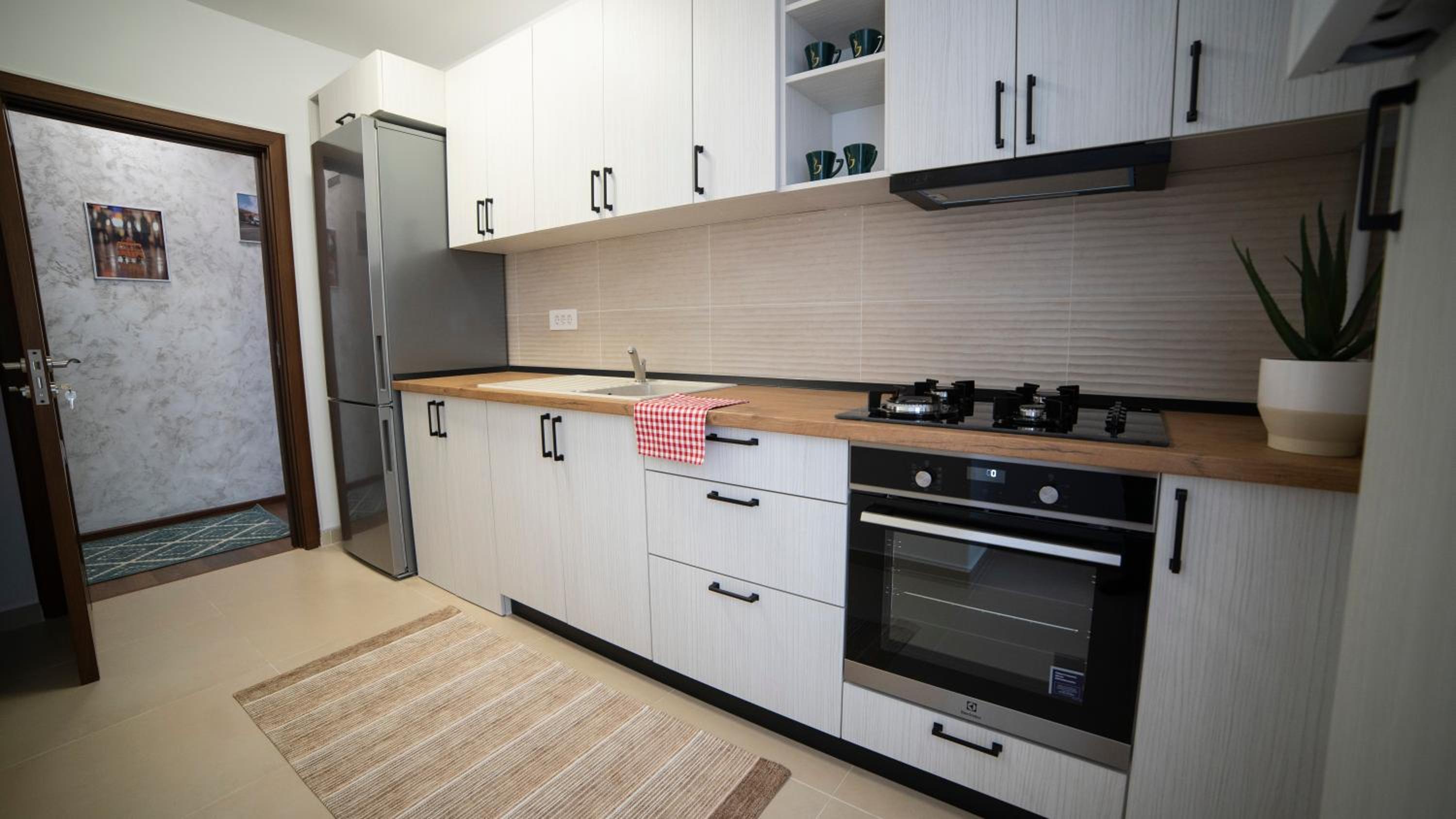 One-Bedroom Apartment - Photo 14