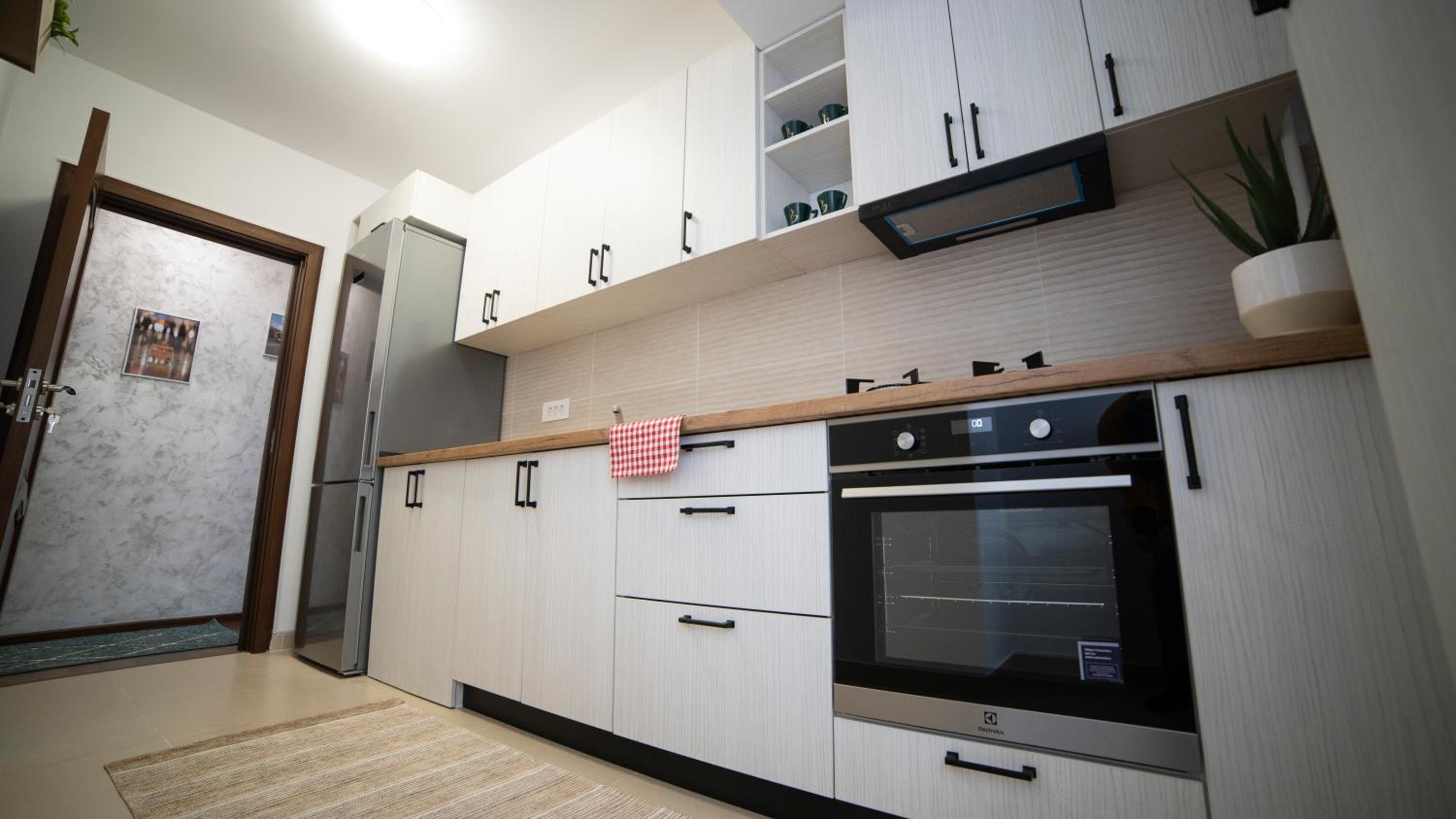 One-Bedroom Apartment - Photo 5