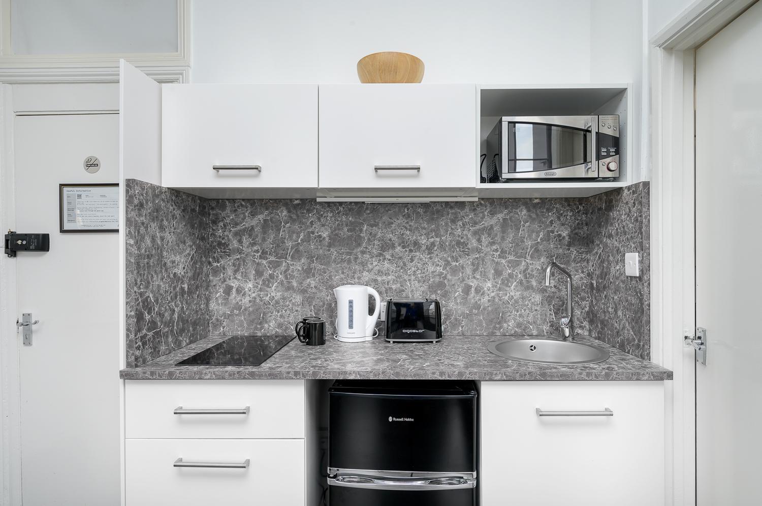 Studio Apartment photo 3