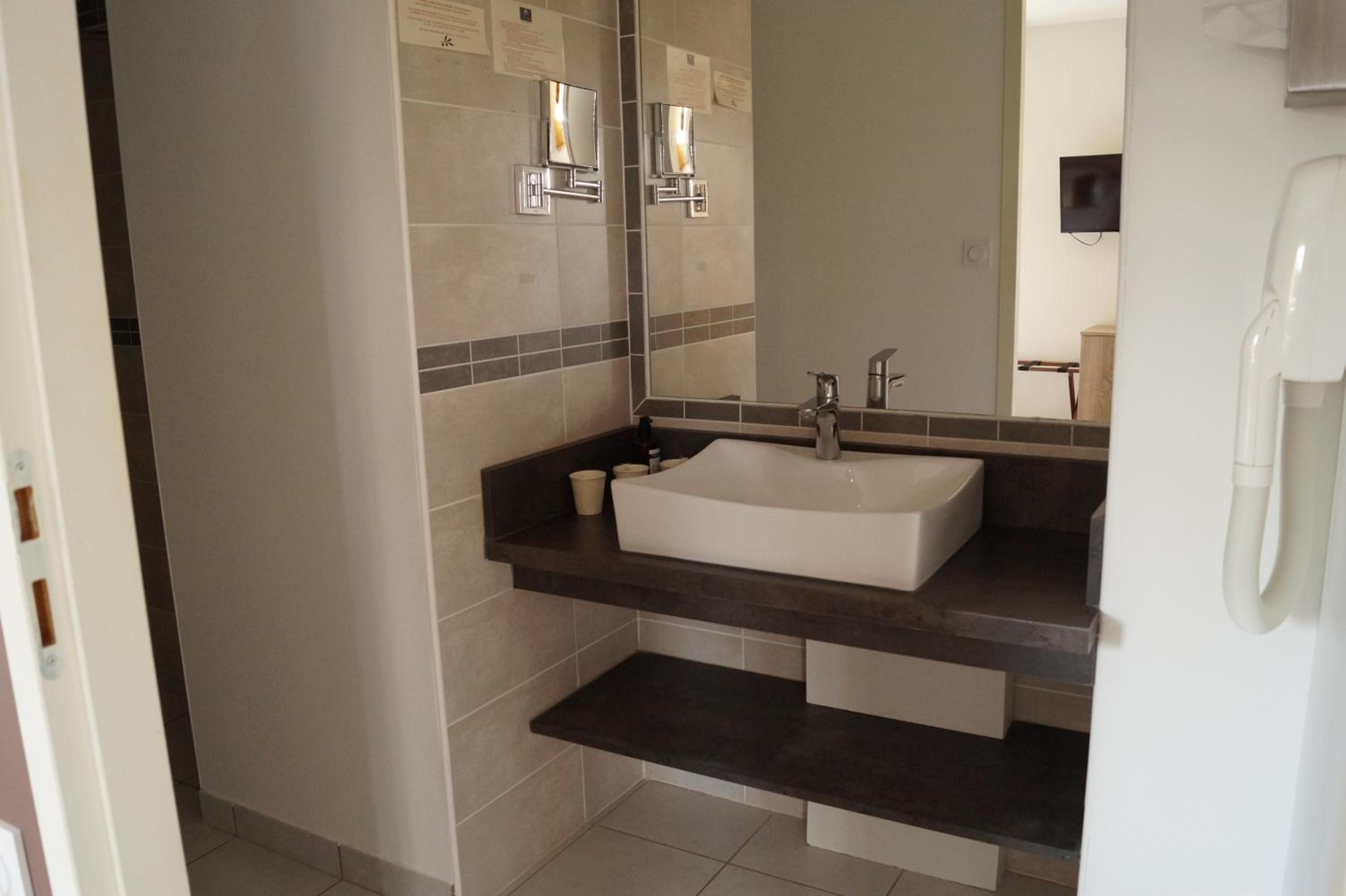 Single Room - Photo 5