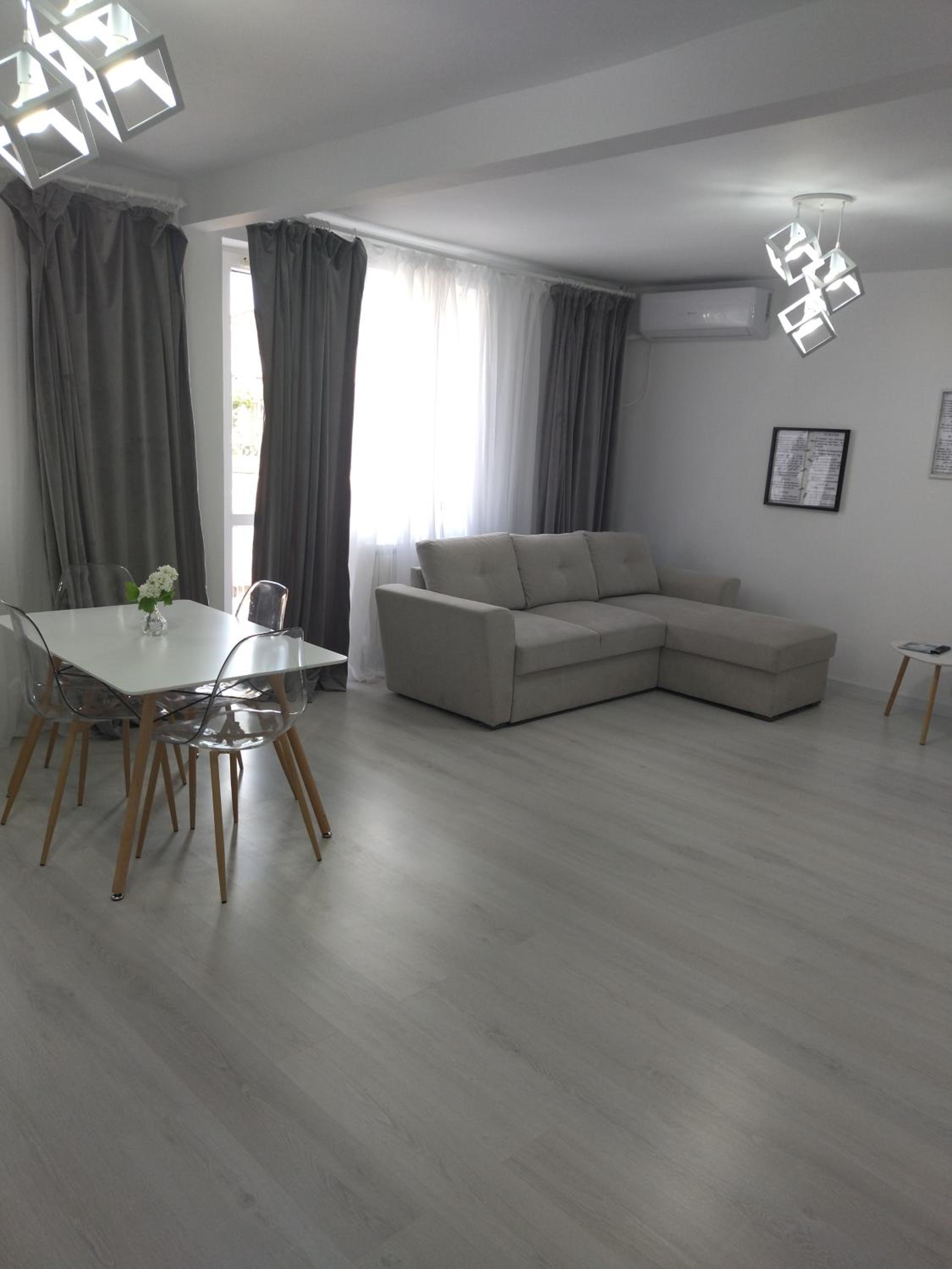 Two-Bedroom Apartment - Photo 21