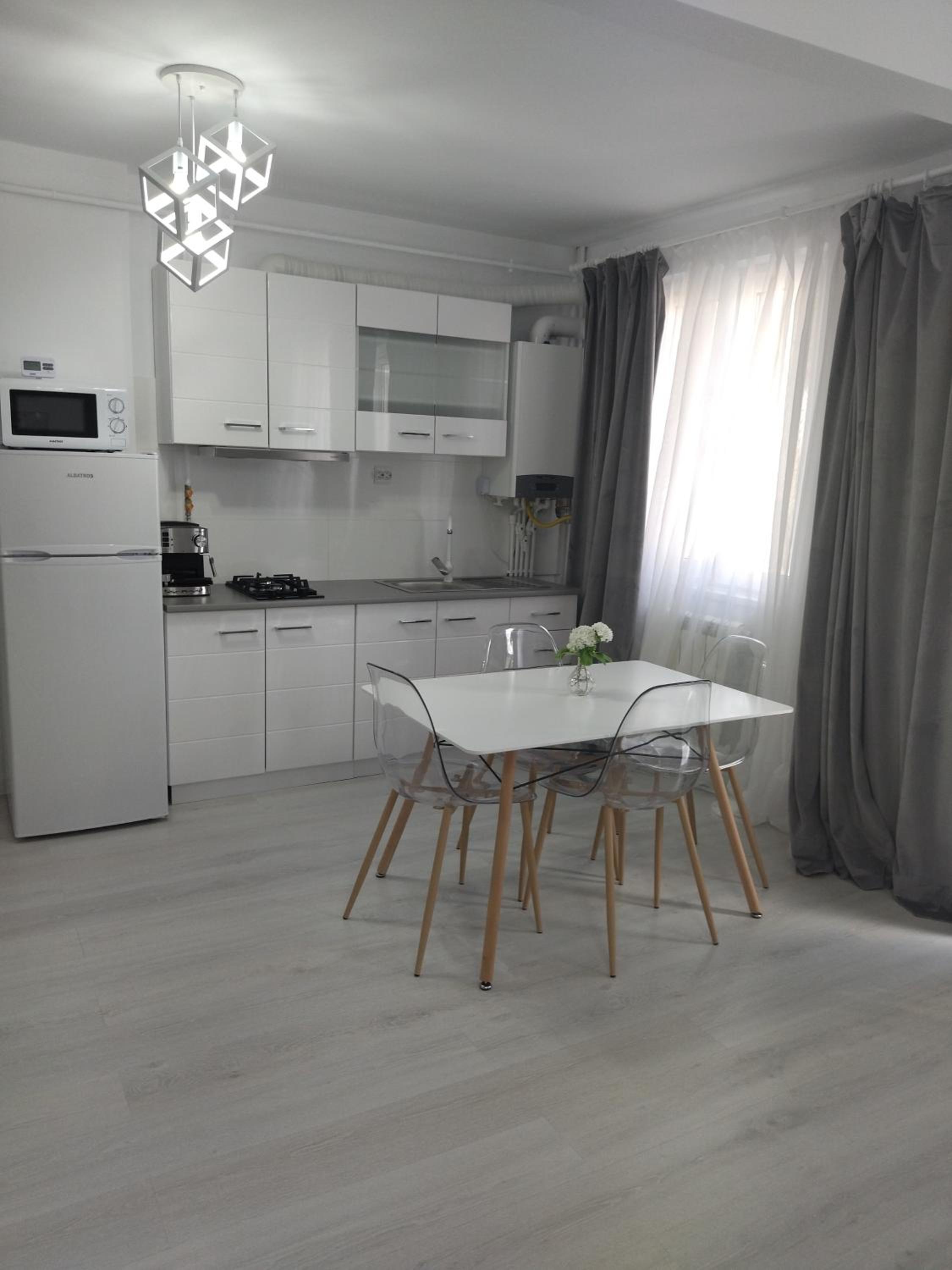 Two-Bedroom Apartment - Photo 2