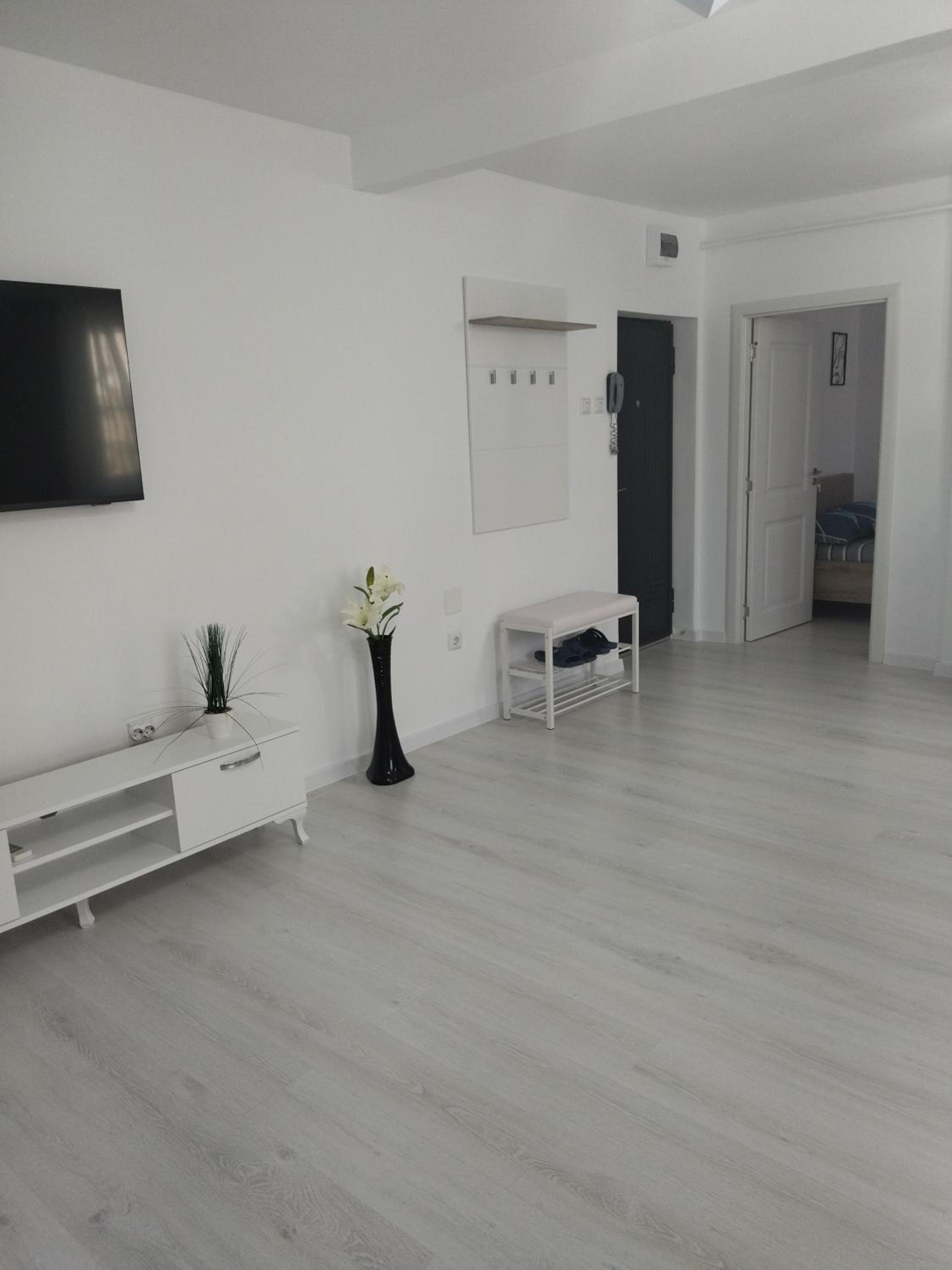 Two-Bedroom Apartment - Photo 6