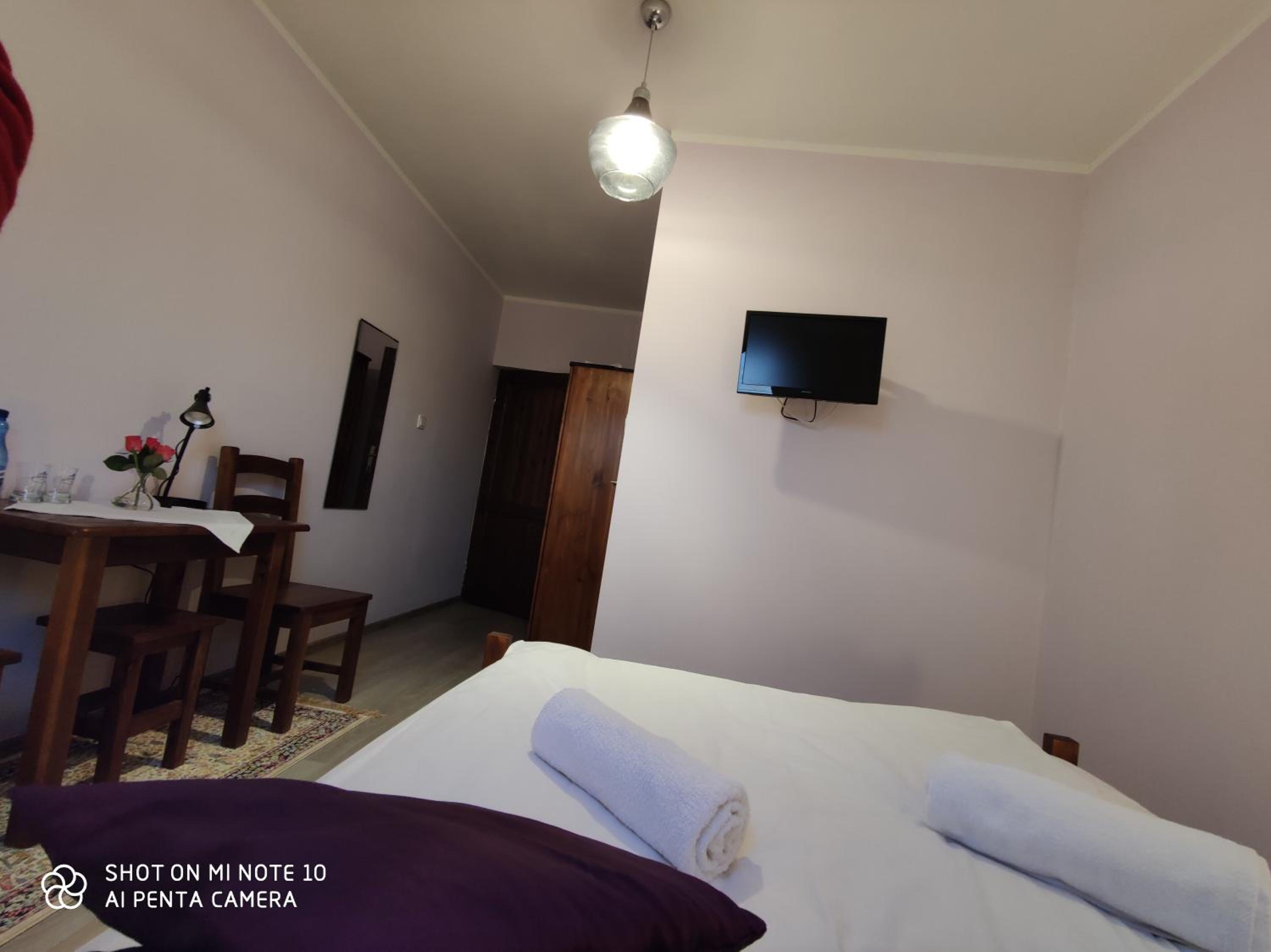 Standard Double Room - Photo 4