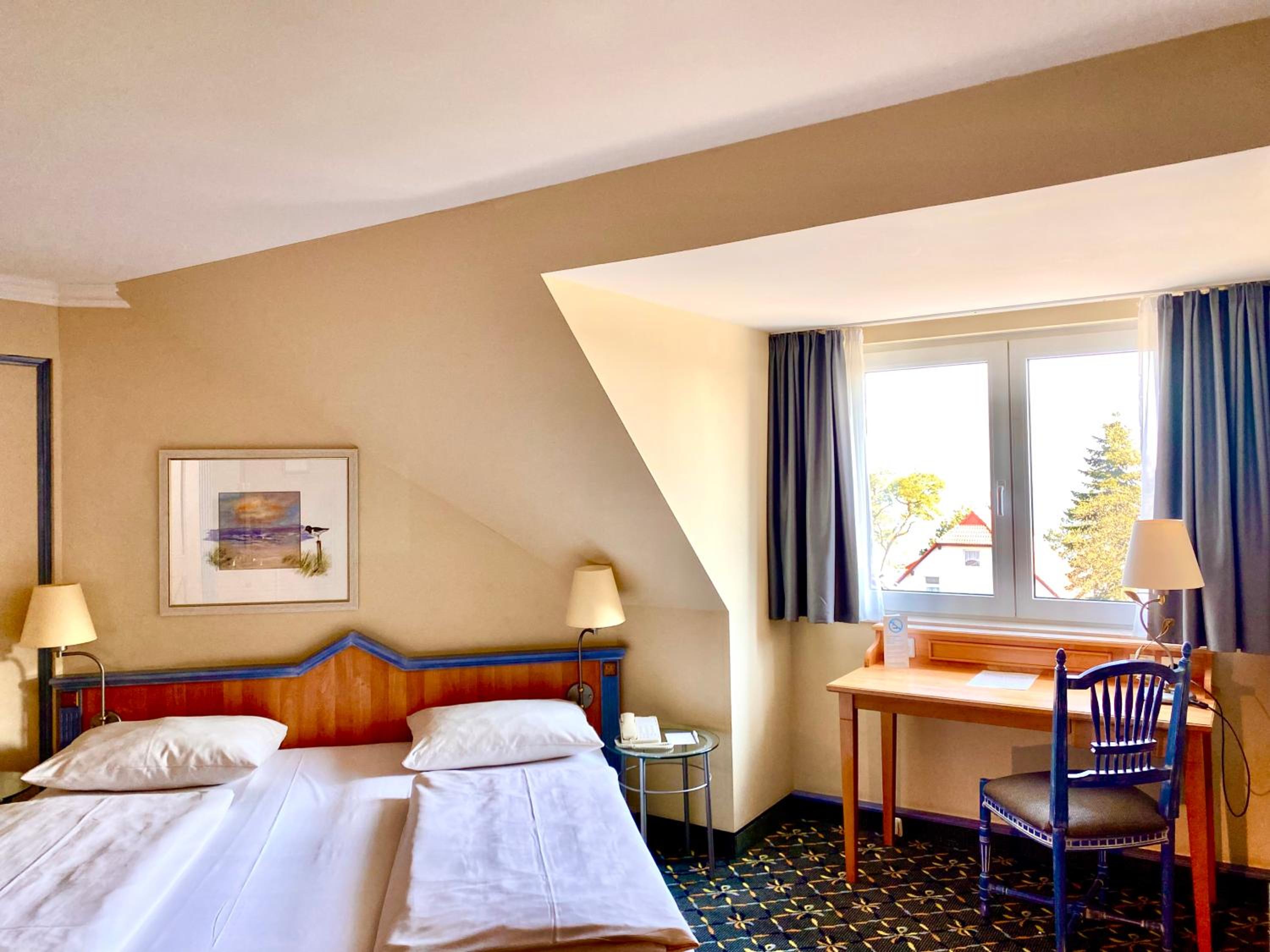 Deluxe Room (2 Adults) - Photo 1