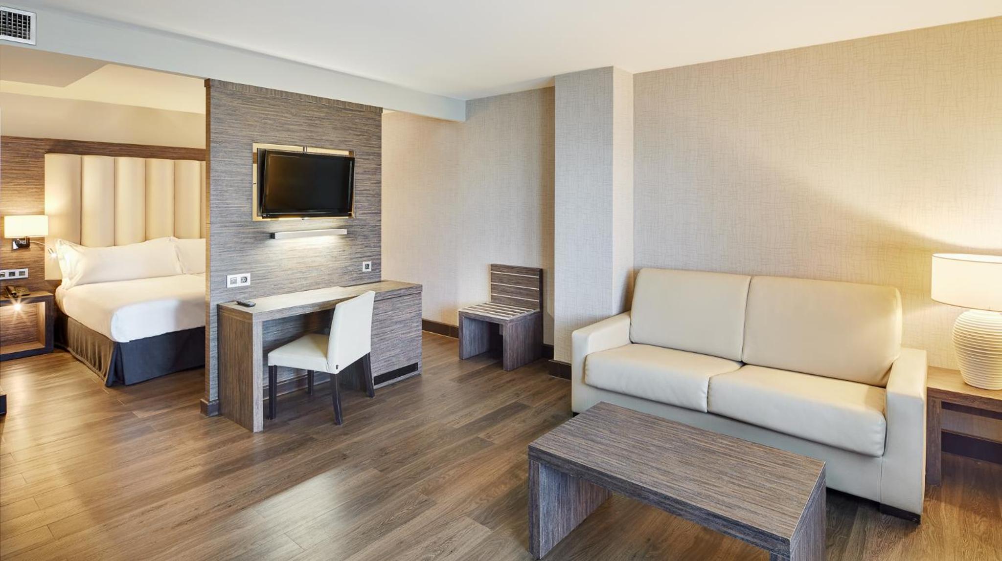 Superior Double or Twin Room - Photo 1